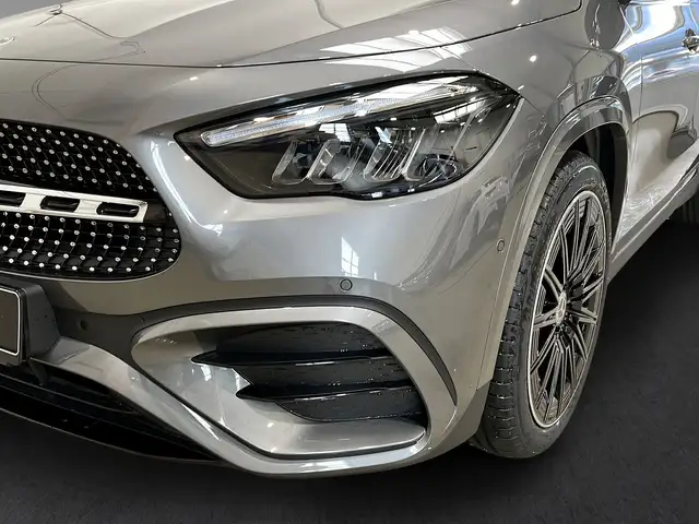 Mercedes-Benz Gla Class view 15
