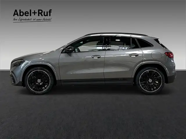 Mercedes-Benz Gla Class view 4
