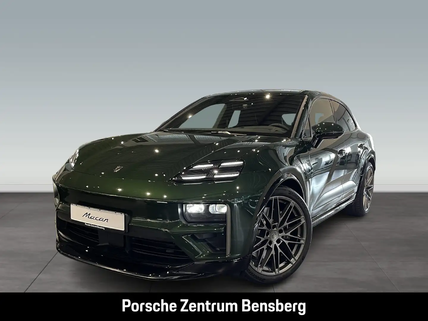 Porsche Macan Turbo Electric Grün - 1