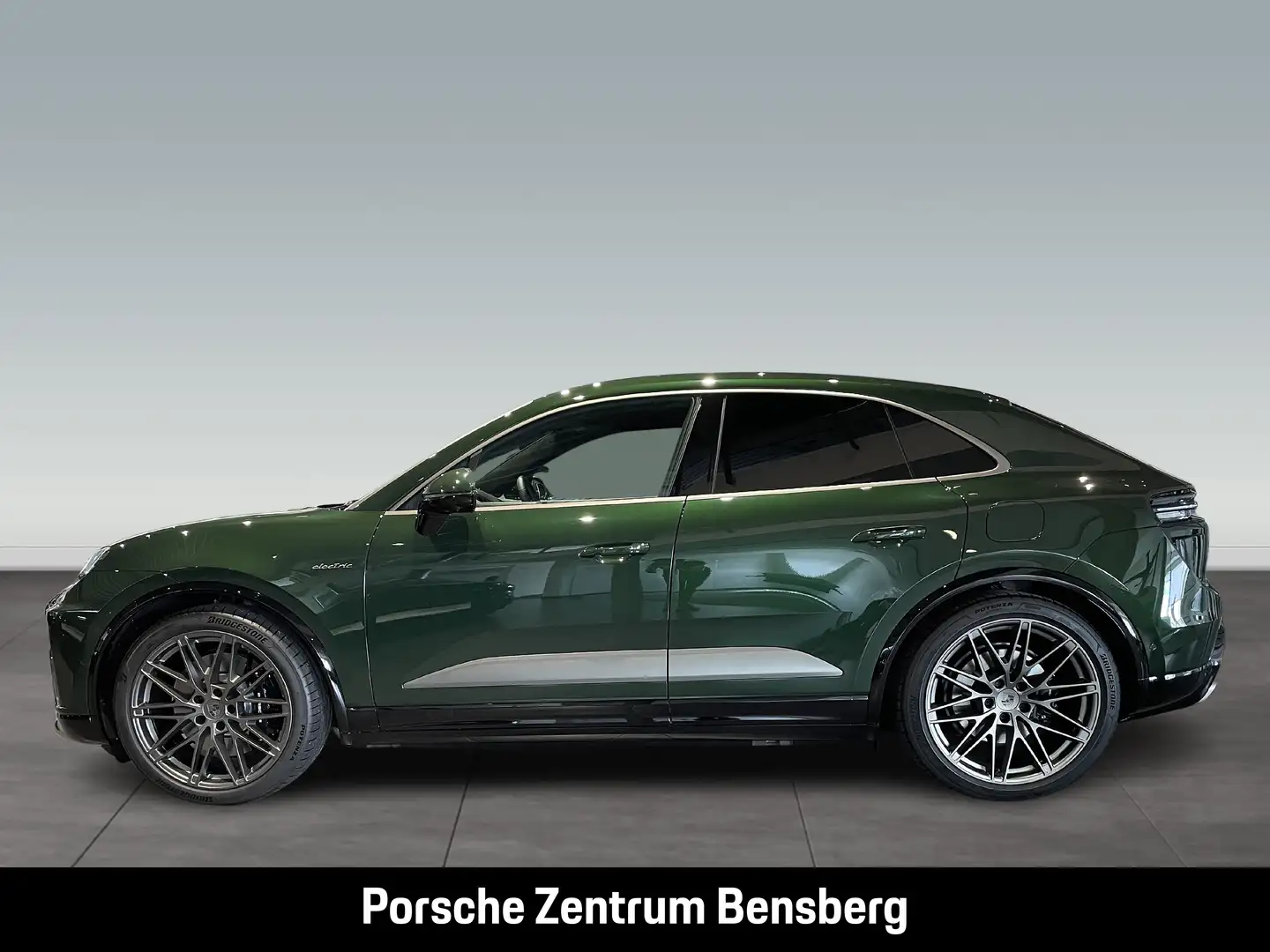 Porsche Macan Turbo Electric Grün - 2