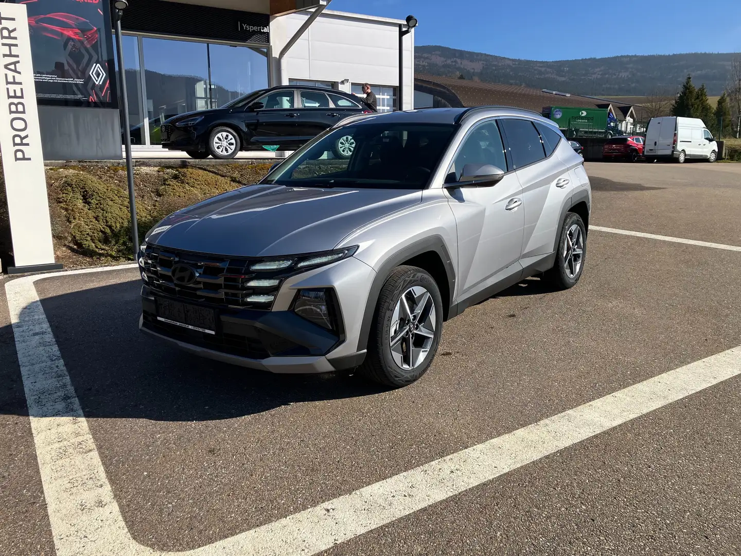 Hyundai TUCSON NX4 GO 1,6 T-GDi2WD Silber - 1