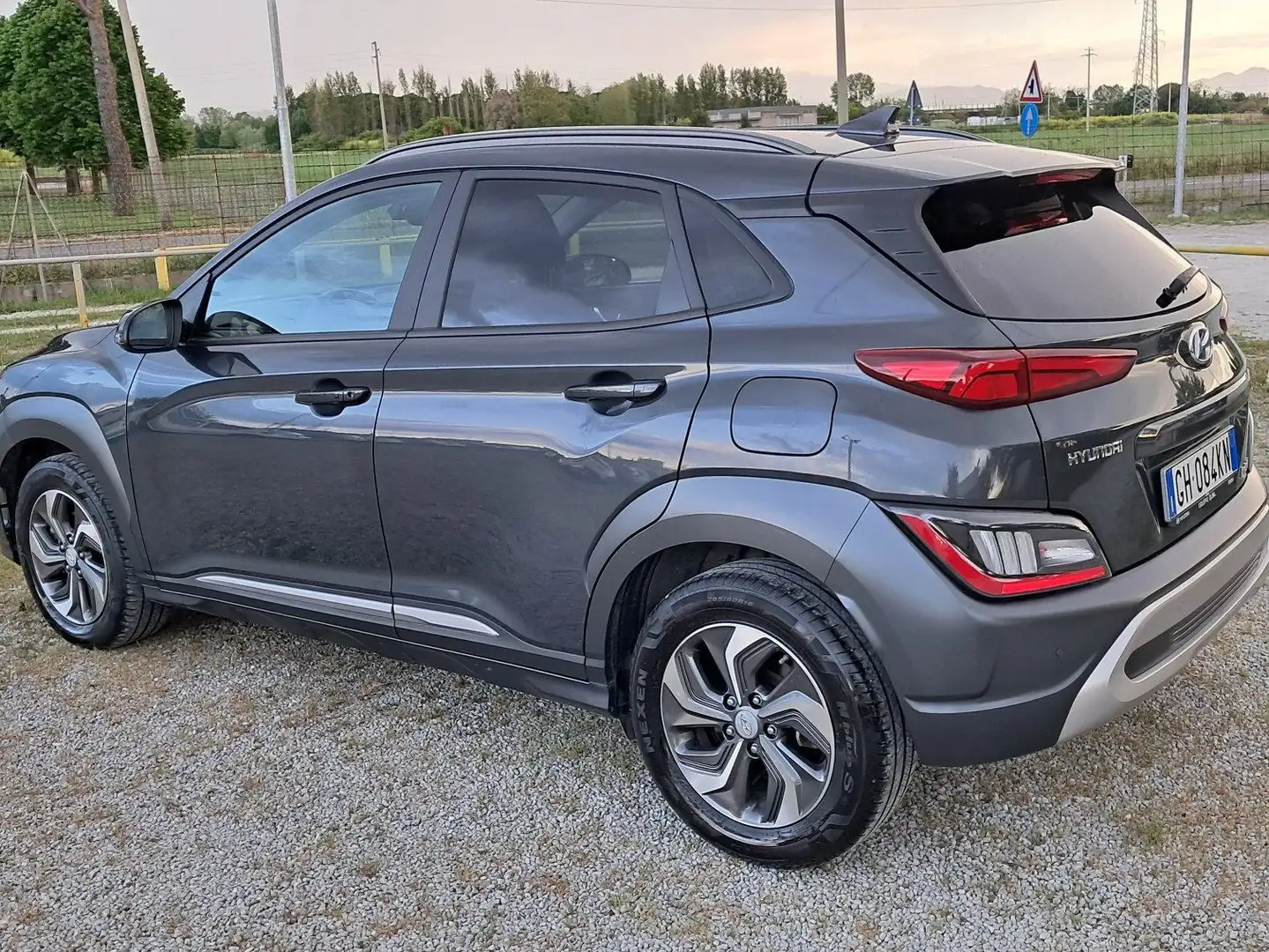 Hyundai KONA Kona 1.6 gdi hev Xline Safety Pack 2wd 141cv dct Grigio - 2