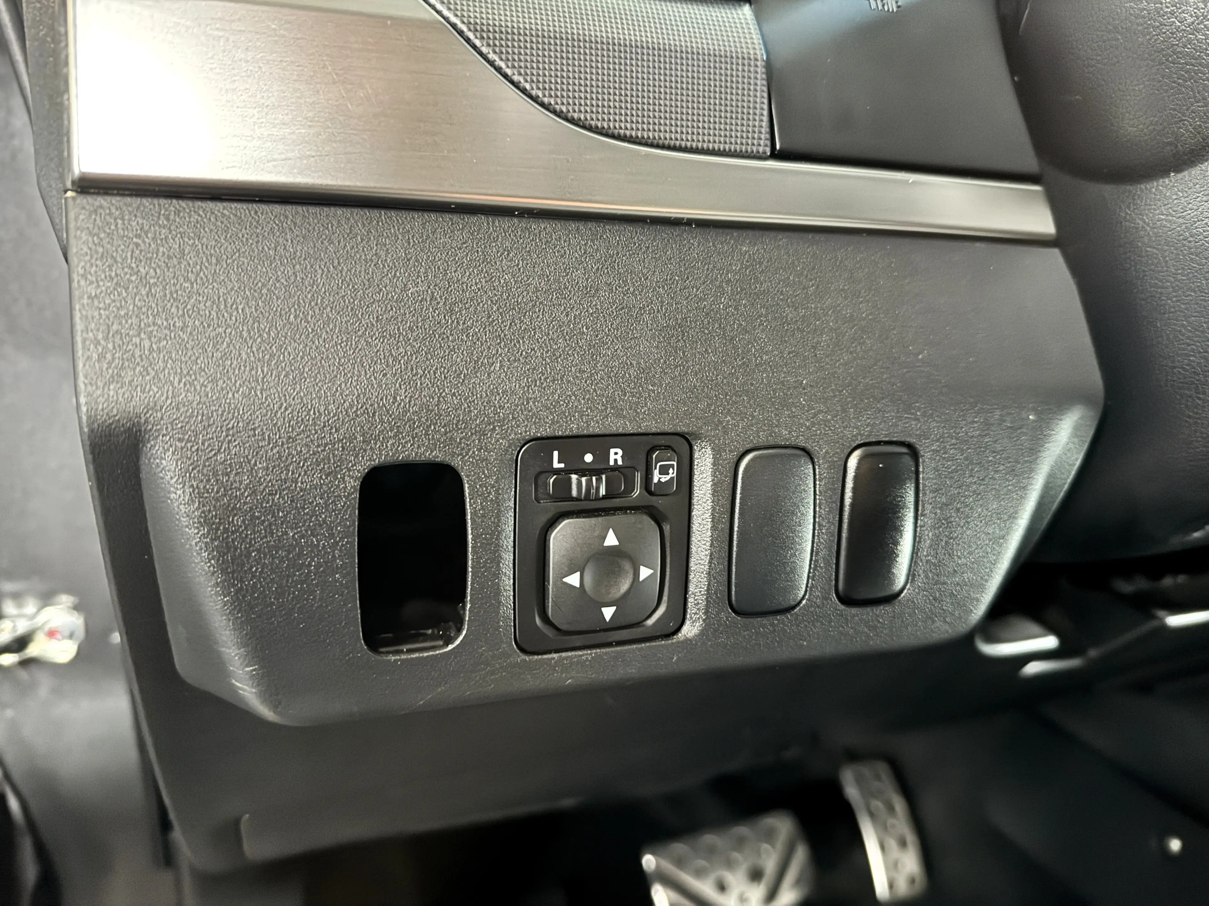 Mitsubishi Pajero 3.2 DI-D Edition 100 Aut. 1.Besitz/Kamera/7-Sitzer — photo 15