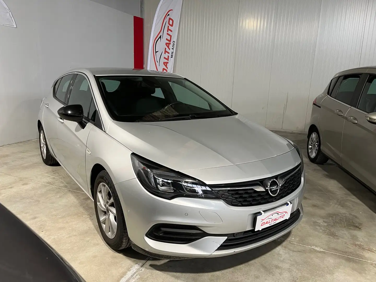 Opel Astra 5p 1.2 t Business Elegance s Gris - 1
