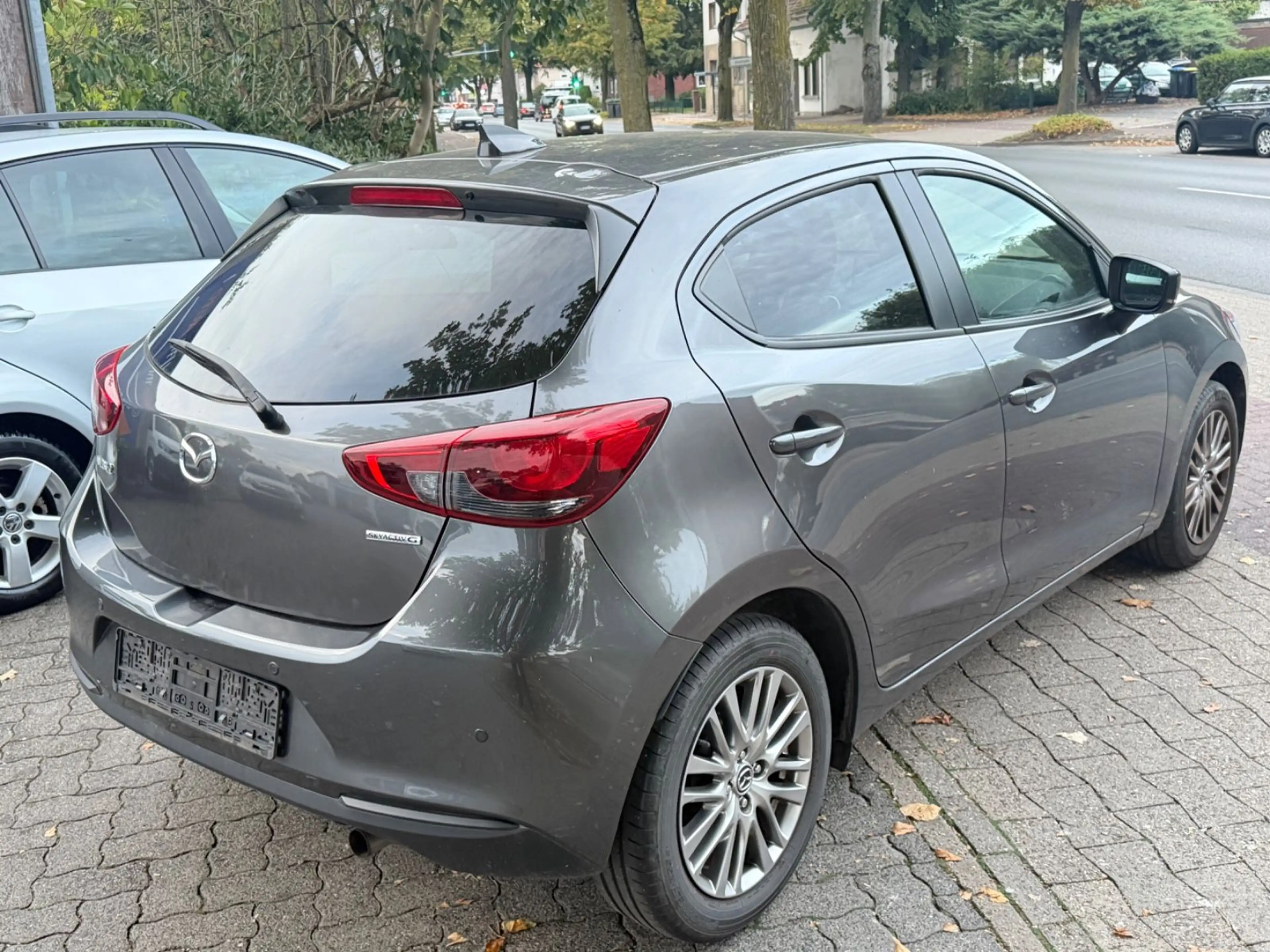 Mazda 2 Lim. Kizoku*XENON*KAMERA*SHZ*ALU*MULTIFUN* — photo 3