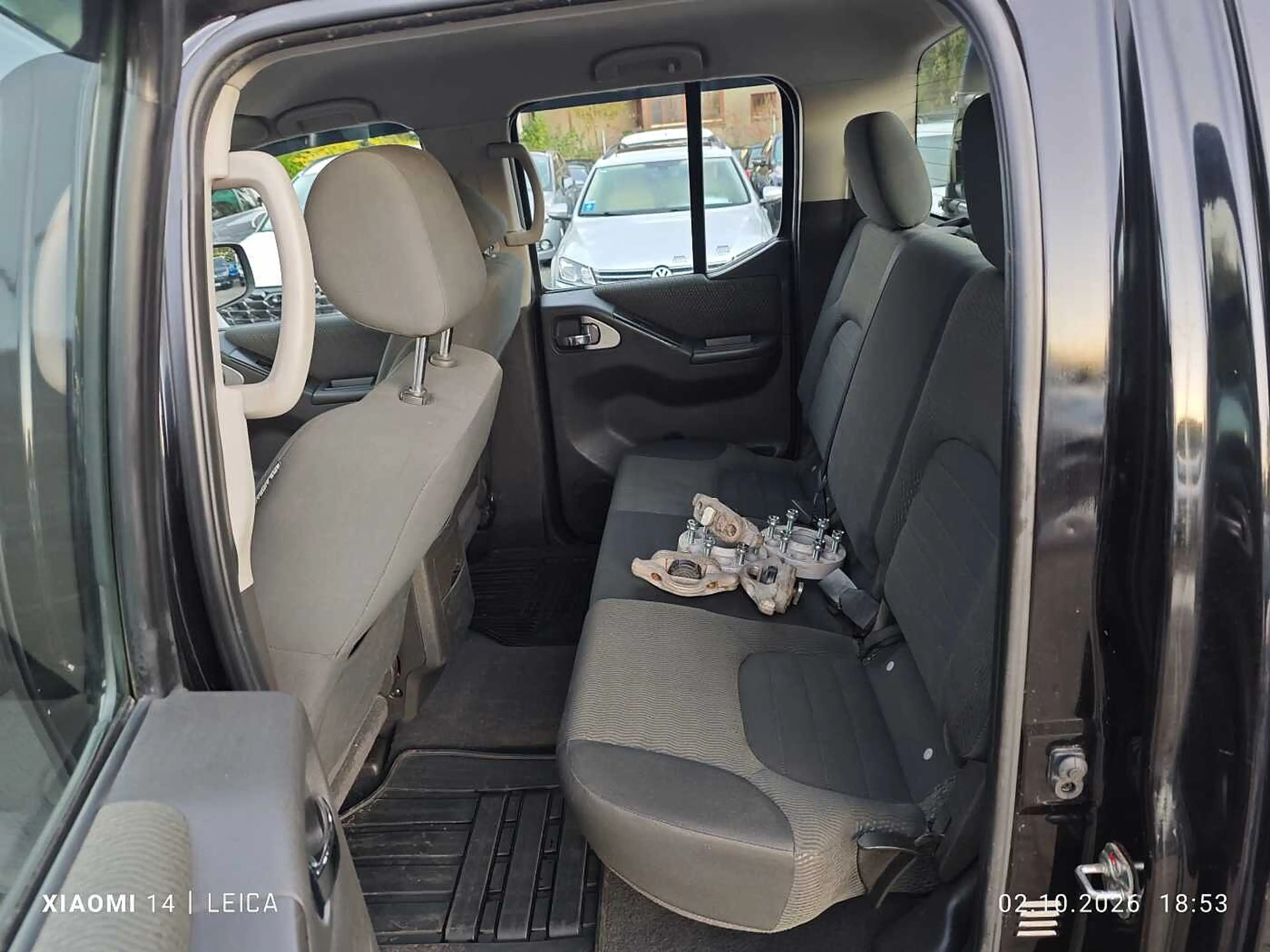 Nissan Navara pick-up 4x4 — photo 10
