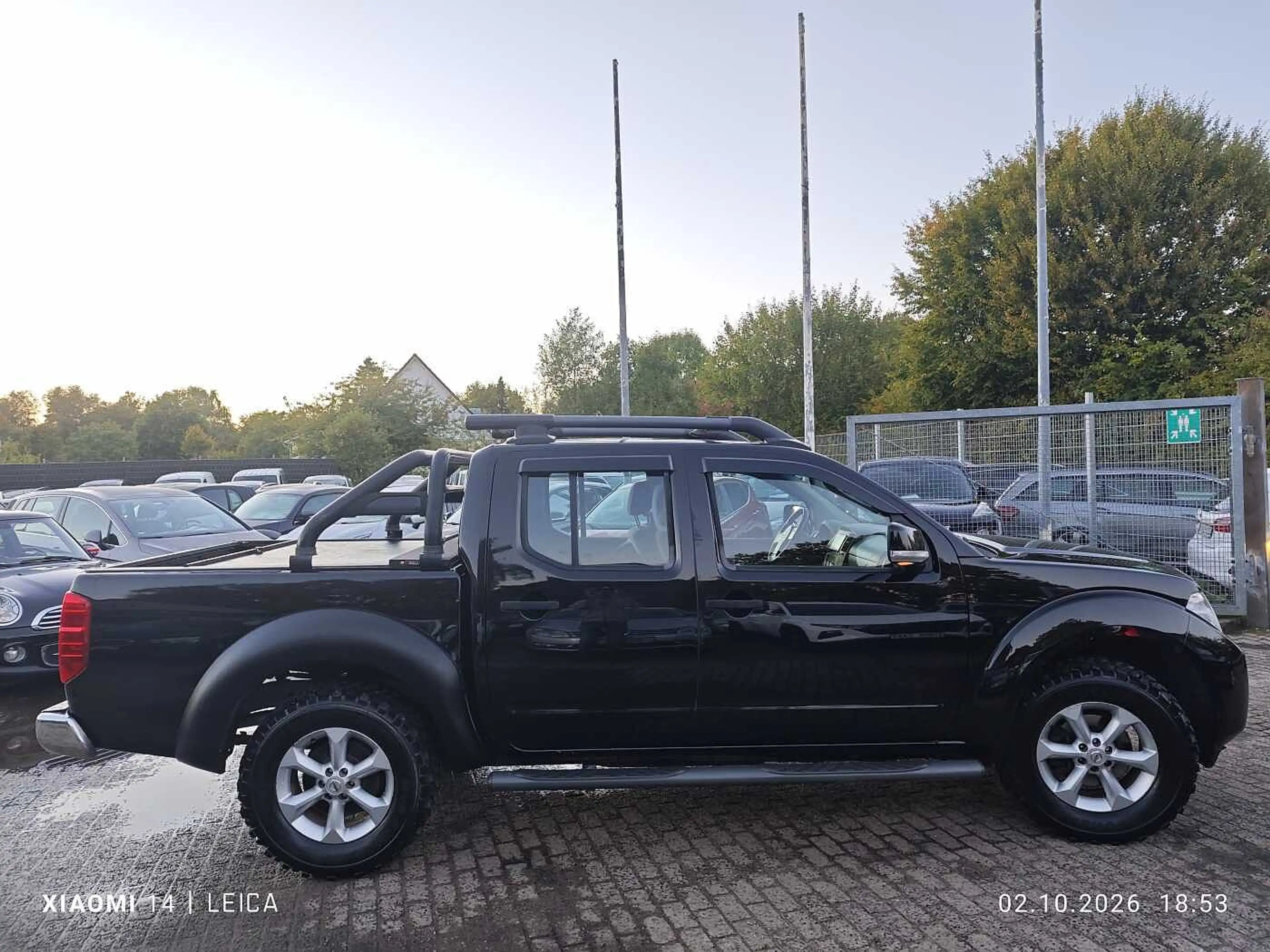 Nissan Navara pick-up 4x4 — photo 5