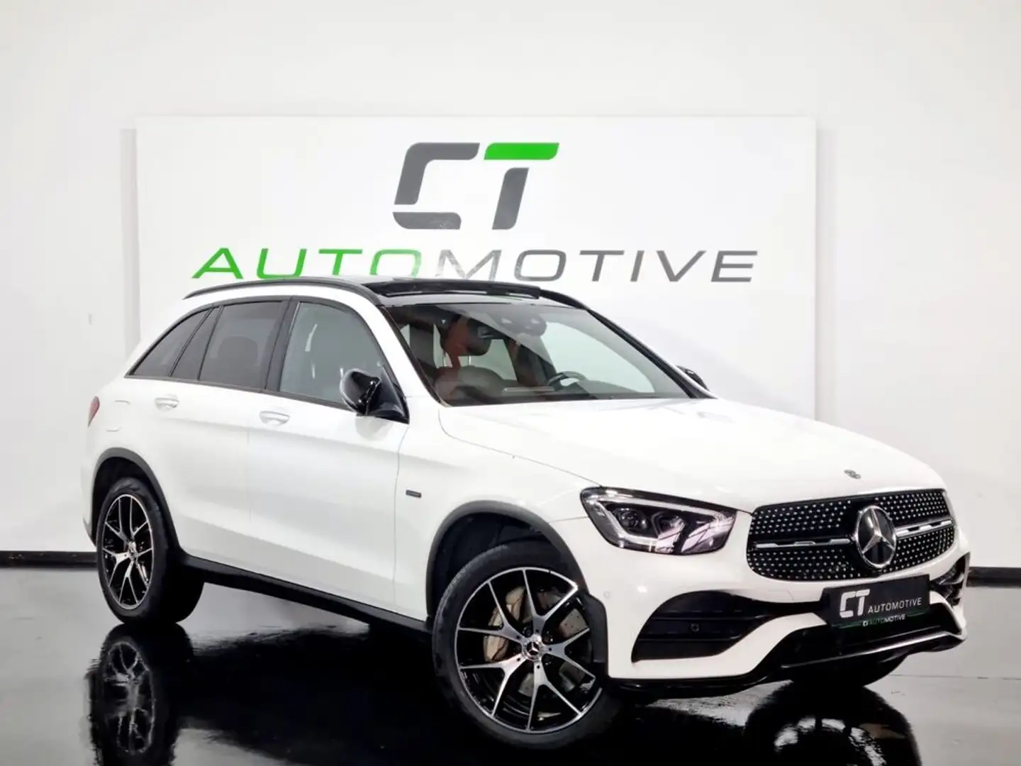 Mercedes-Benz GLC 300 e PHEV 4Matic AMG-Line Weiß - 1