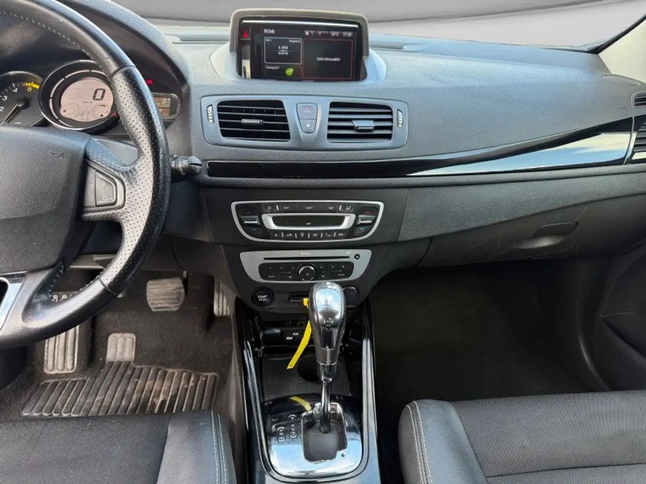 Renault Megane Coupé — photo 12