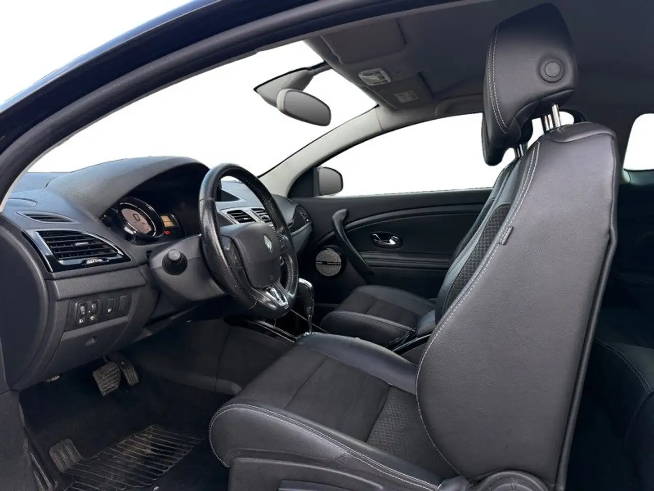 Renault Megane Coupé — photo 10