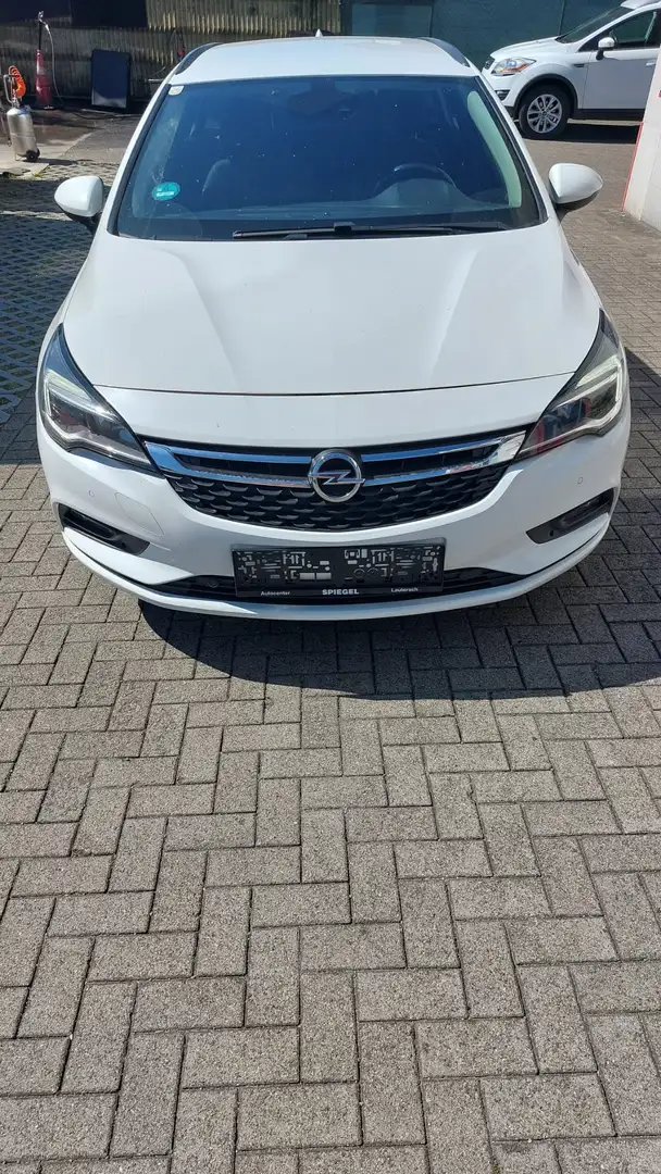 Opel Astra Astra ST 1,6 CDTI Österreich Editionreich Weiß - 1