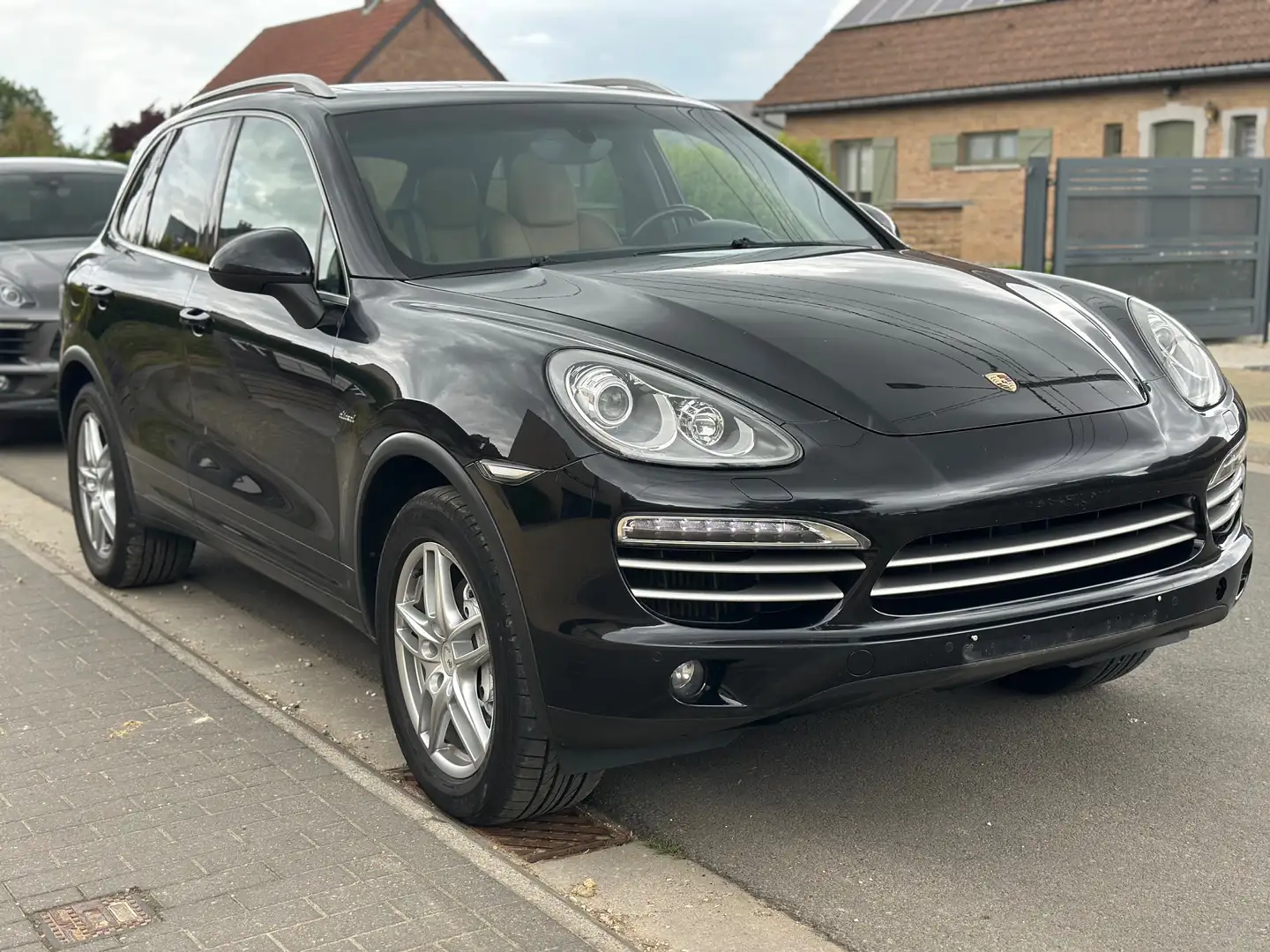 Porsche Cayenne 3.0 D V6 Platinum EditionTiptronic S Noir - 1