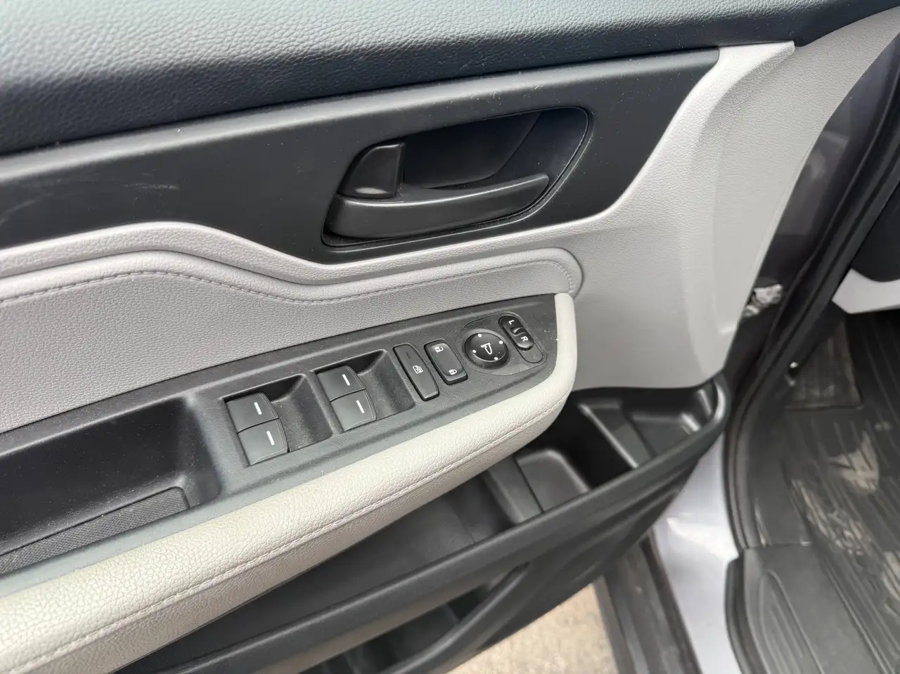Honda Odyssey photo Honda Odyssey