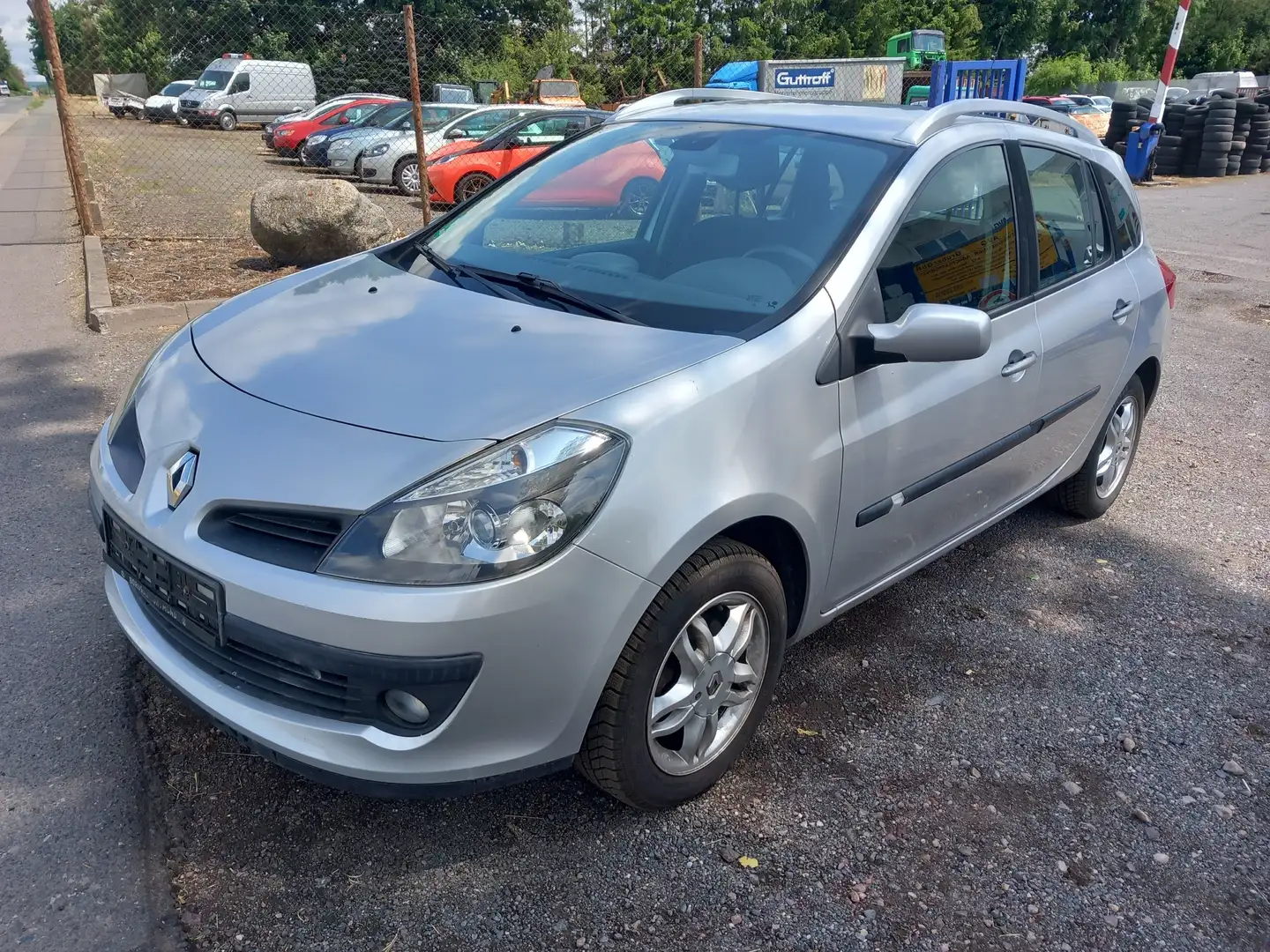 Renault Clio 1.2 16V TCE Grandtour Dynamique Klima Plateado - 1