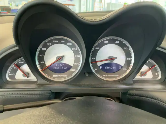 Mercedes-Benz SL view 4
