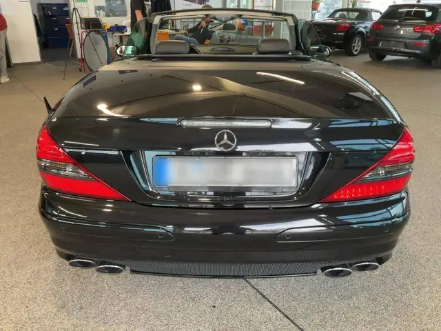 Mercedes-Benz SL view 2