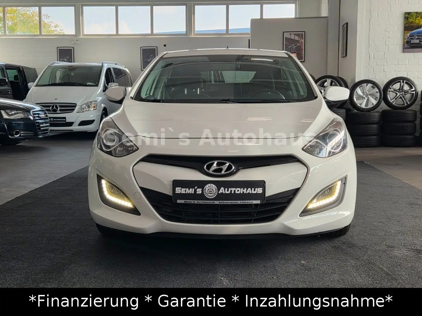 Hyundai i30 1.6 CRDI|PDC|Alus|1.Hand Weiß - 2