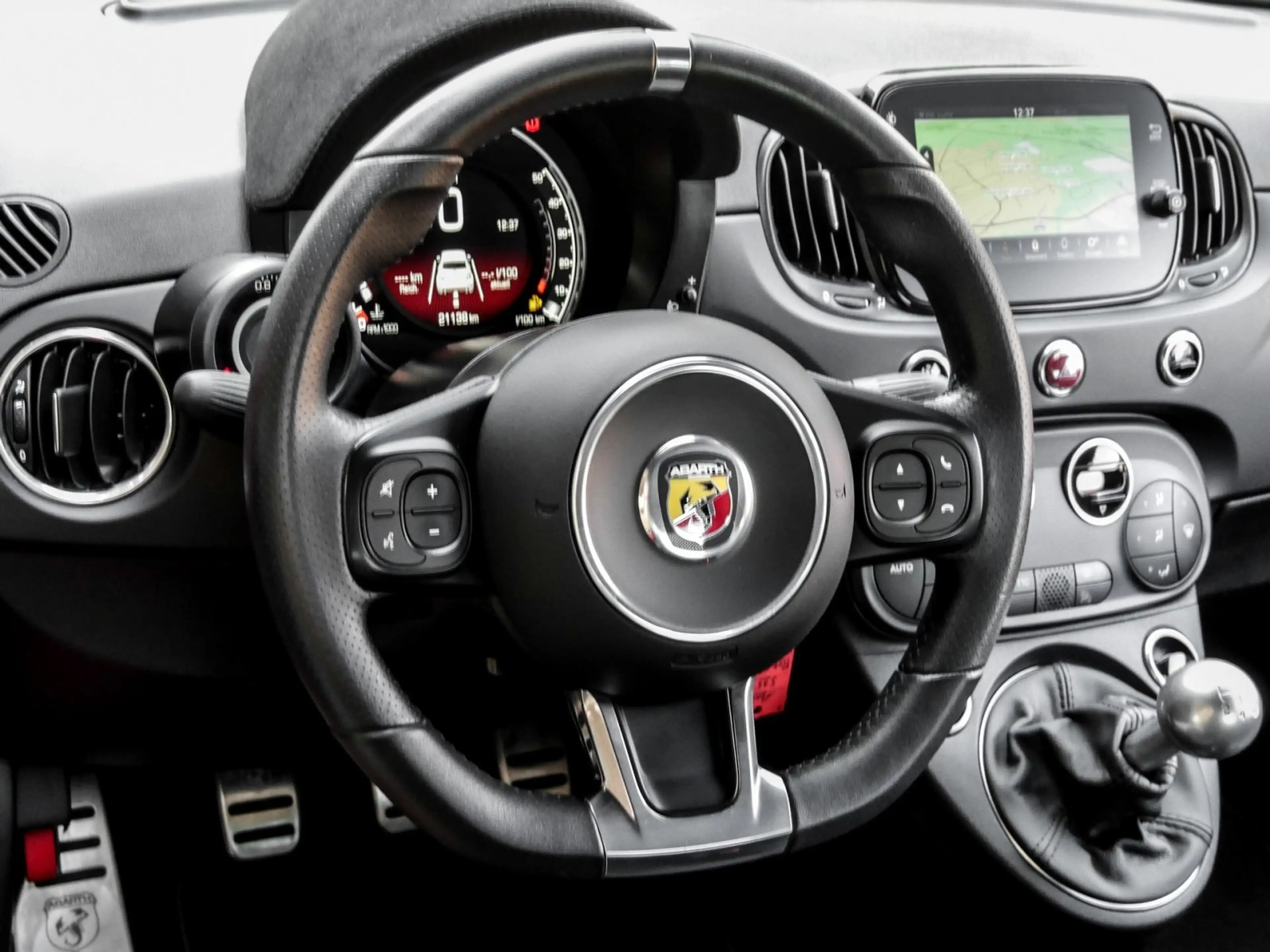 Abarth 595 Linea Turismo Navi beats Sportabgasanlage 18" — photo 9