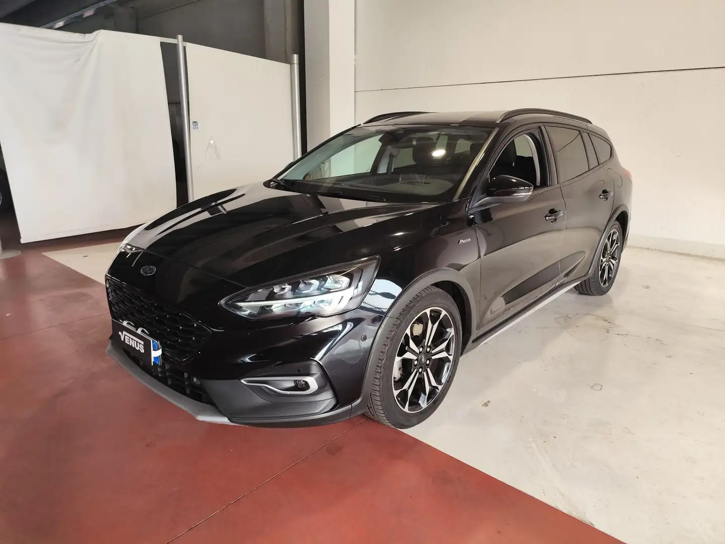 Ford Focus Active SW Benzina Active SW 1.0 ecoboost V co-pil Nero - 2