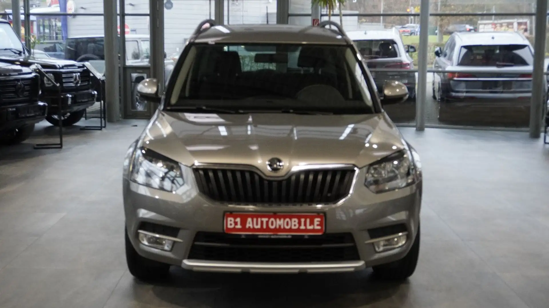 Skoda Yeti Ambition 4x4*AHK*SHZ* Beige - 2