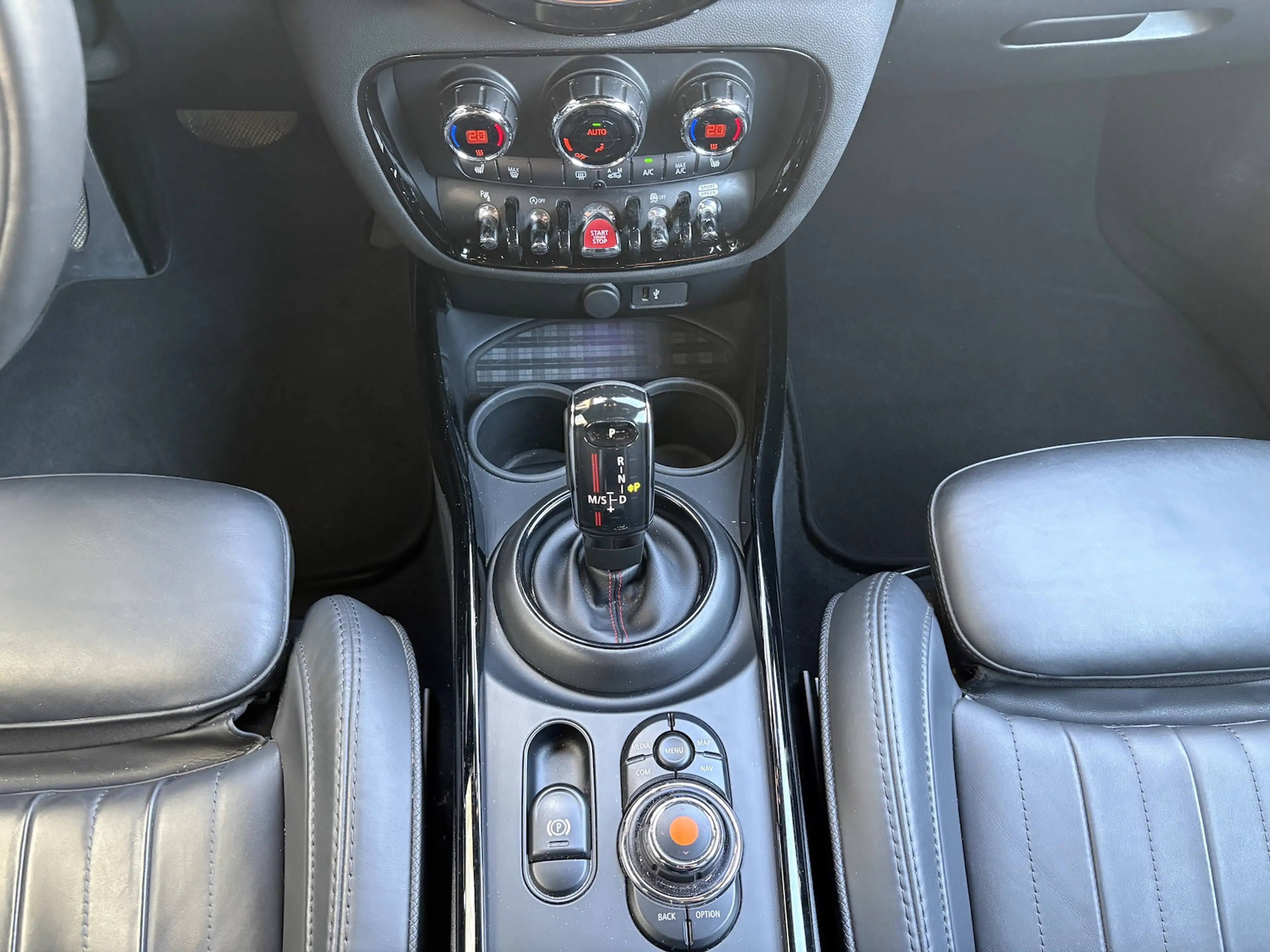 MINI Cooper S Clubman 2.0 ALL4 Aut.*LEDER*NAVI*LED*H&K* — photo 15