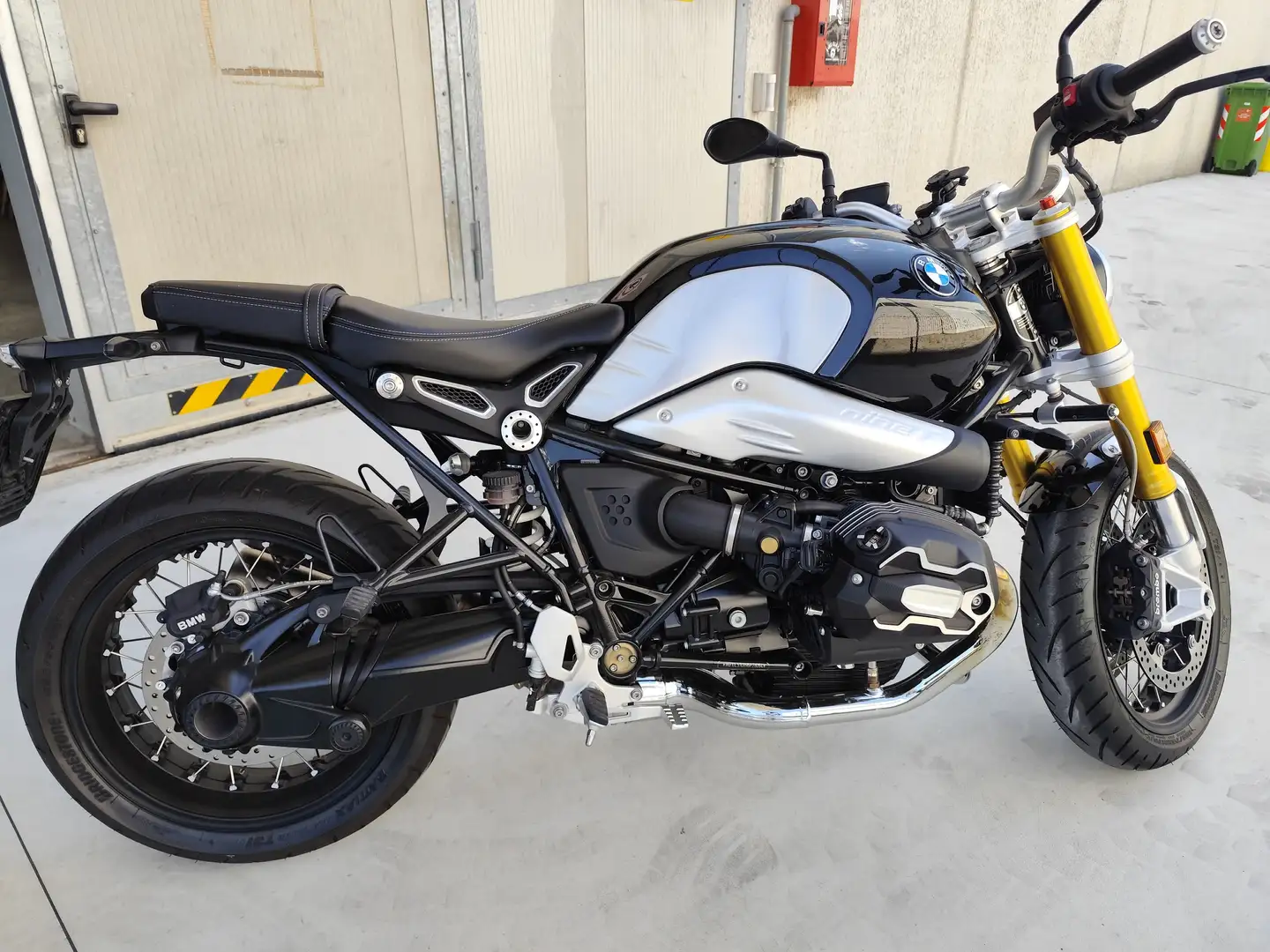 BMW R nineT Racer 719 option Czarny - 2