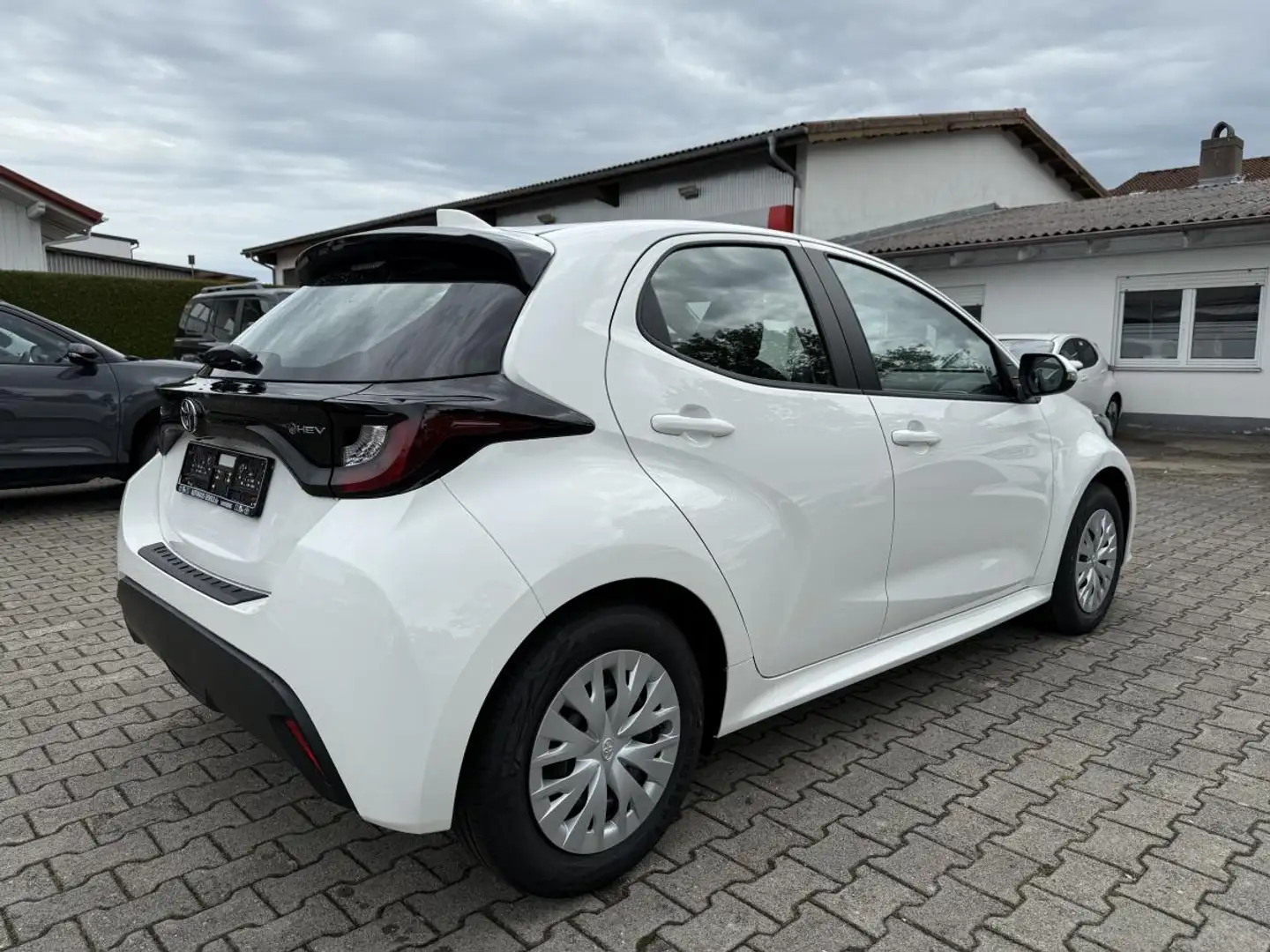 Toyota Yaris Comfort Hybrid ❗️Limitierte Aktion❗️🚗kurzfristig  Weiß - 2