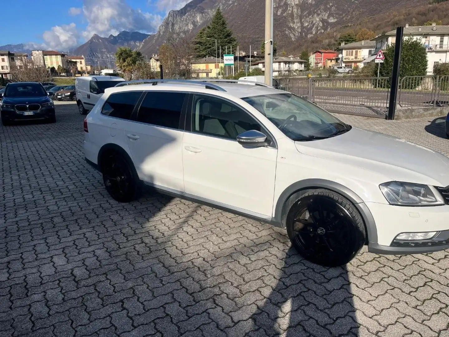 Volkswagen Passat Alltrack 2.0 TDI DSG 4motion BlueMotion Tech. Bianco - 2