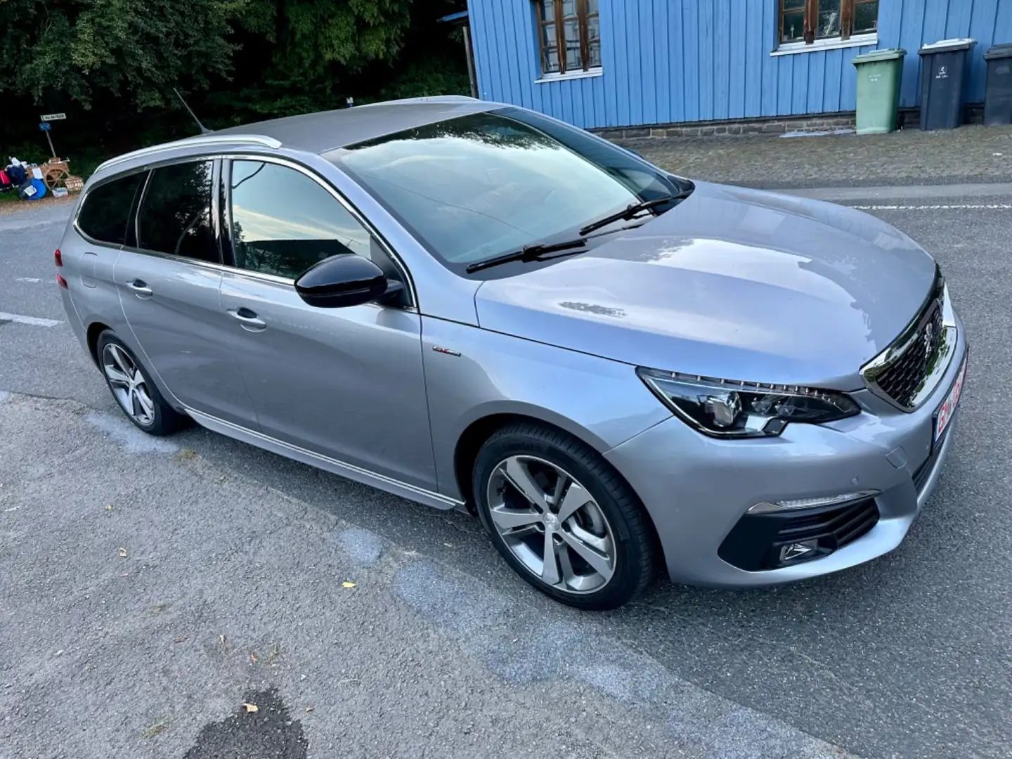 Peugeot 308 SW AllureGT Aut.LederAhkAluNaviGarantiLed Grau - 2