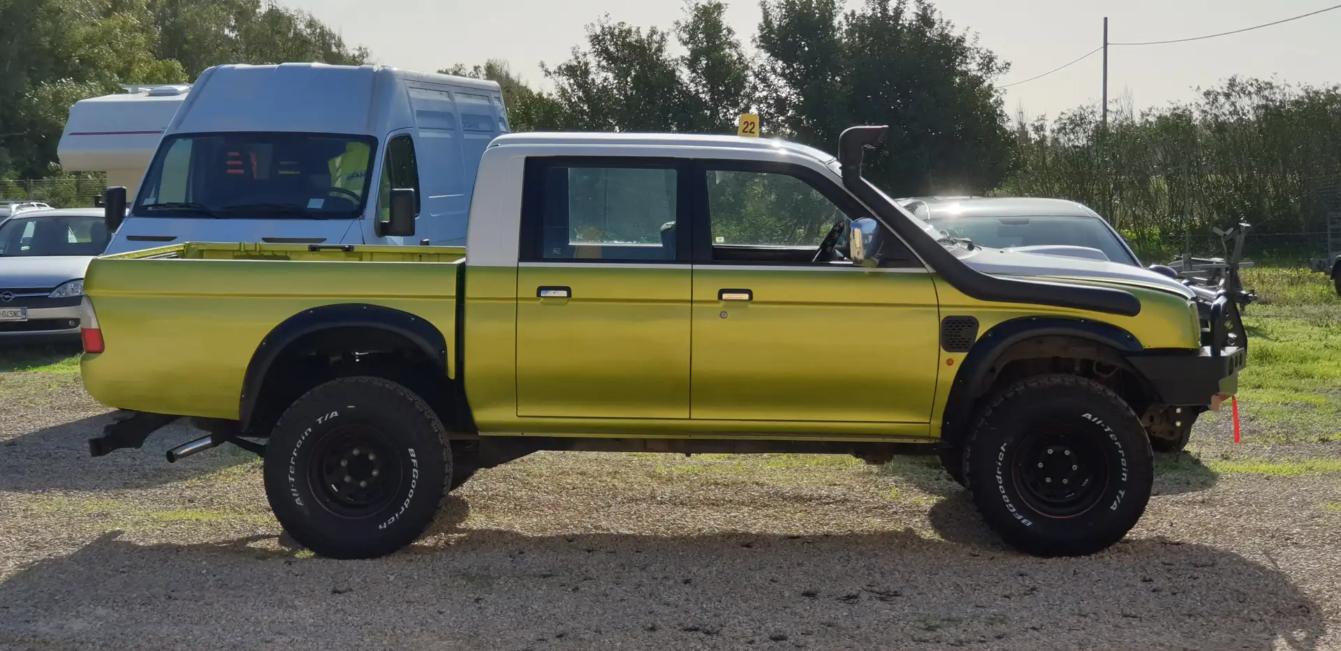 Mitsubishi L200 L200 d.cab 2.5 tdi GLS Target 4wd Білий - 1