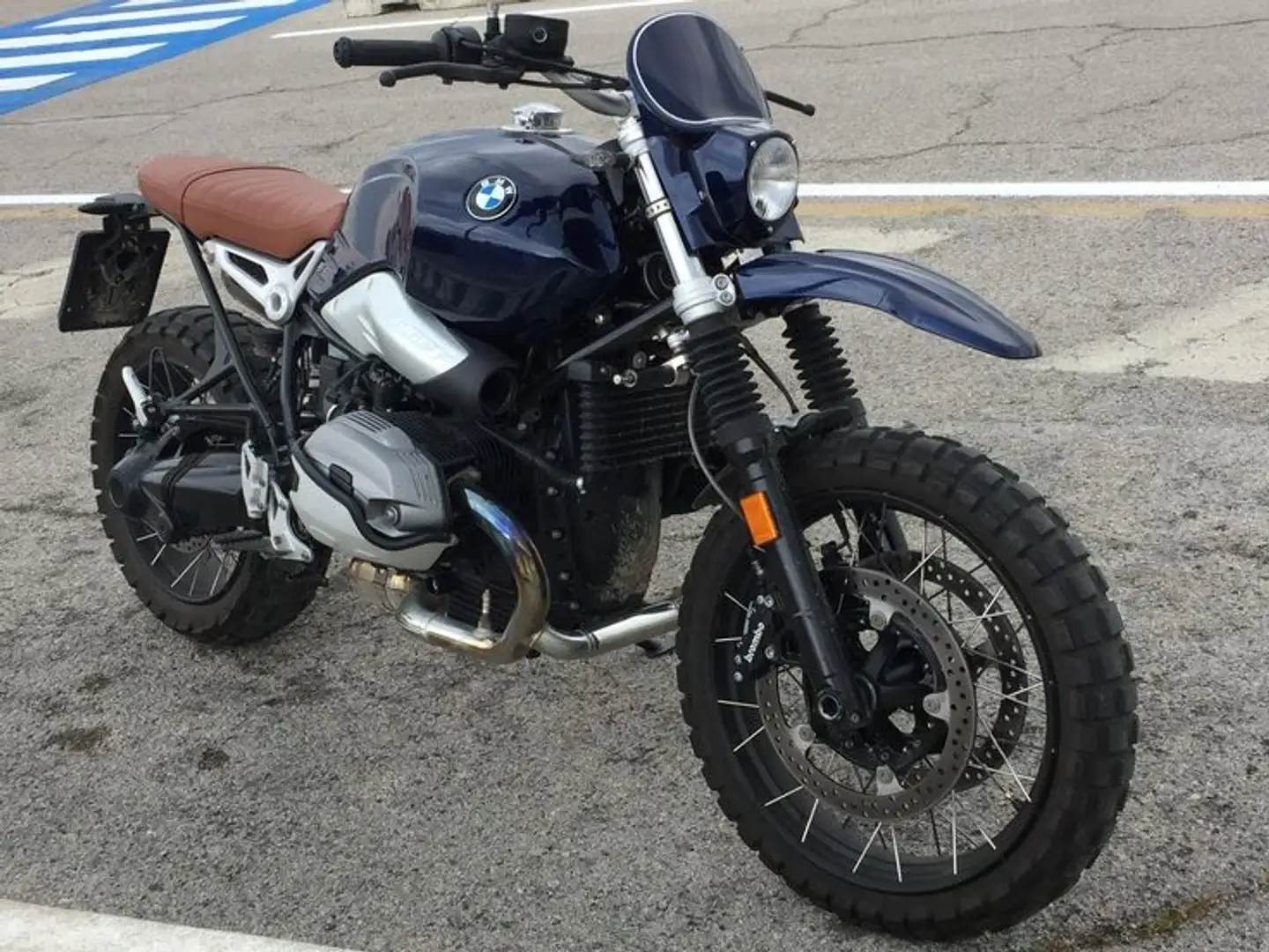 BMW R 12 R nine T Urban G/S - 1