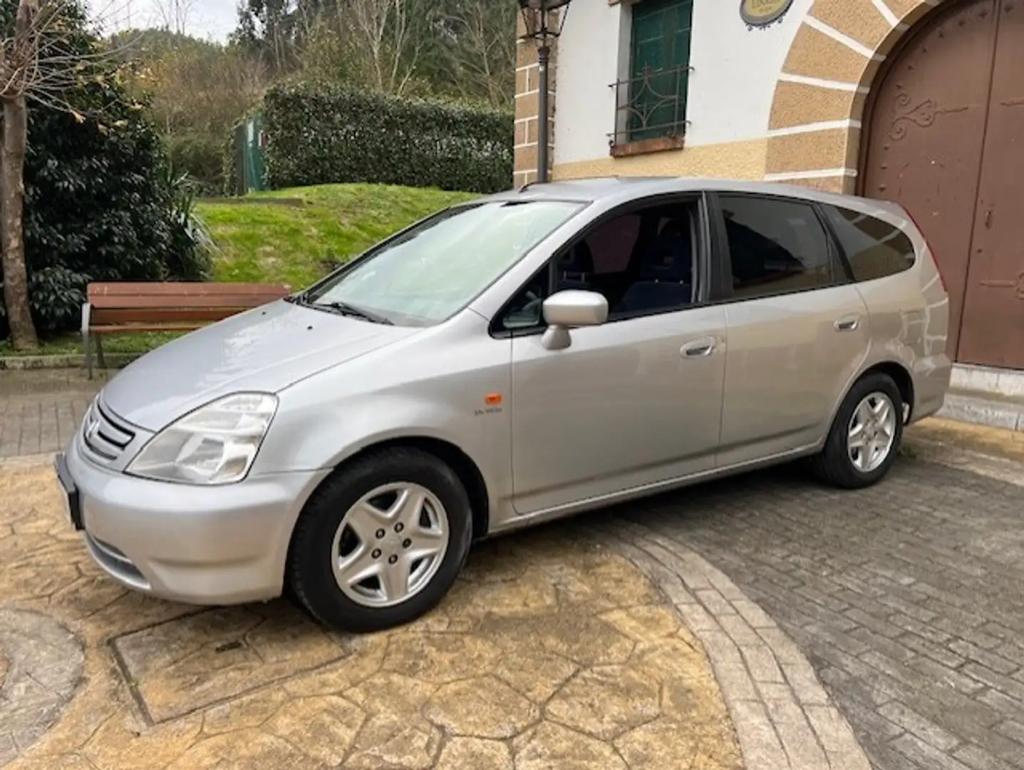 Honda Stream 2.0i ES Sport i-VTEC Gris - 1