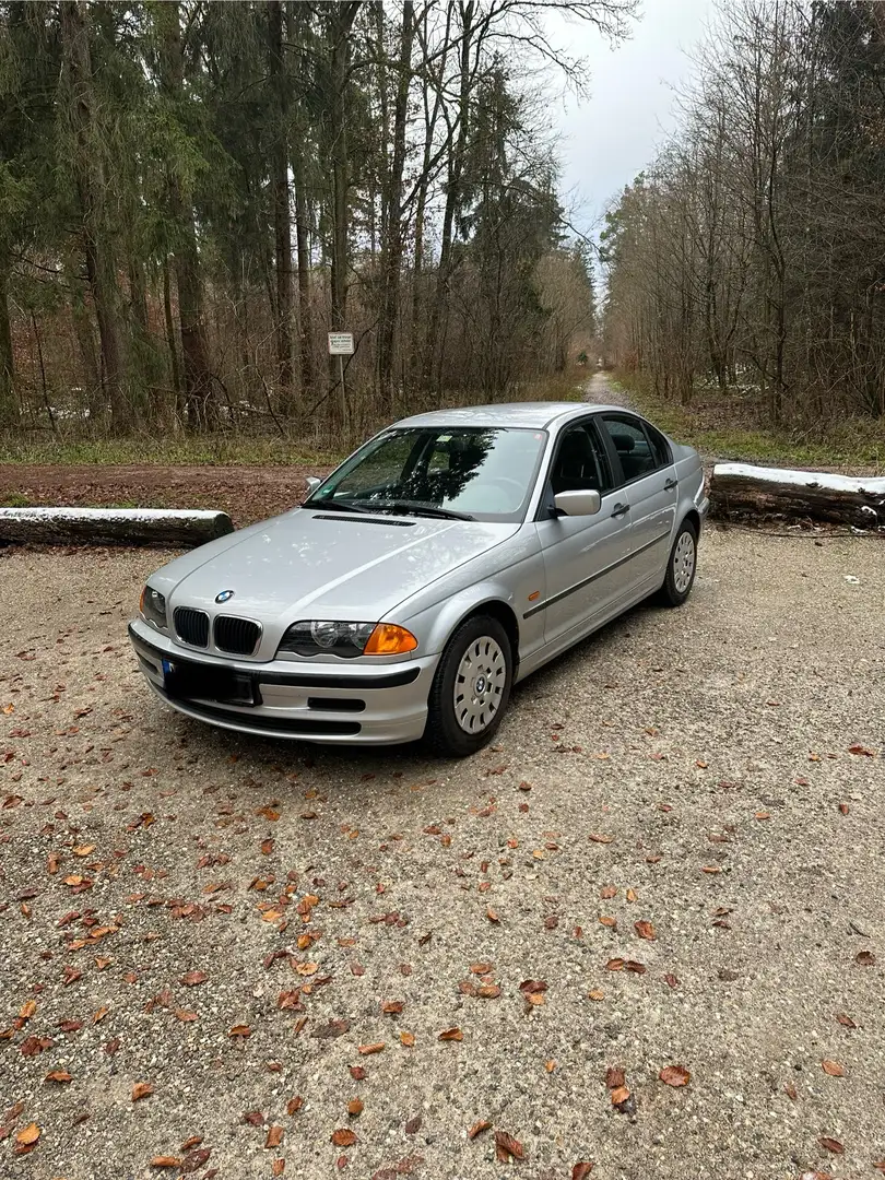 BMW 318 318i - 2