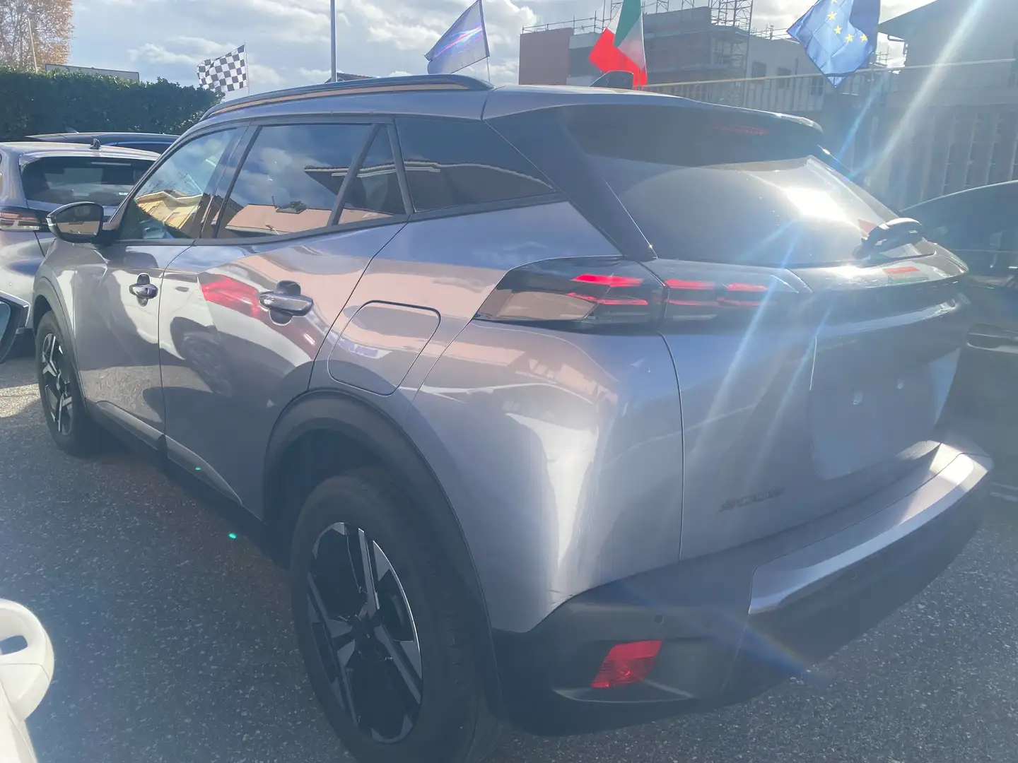 Peugeot 2008 1.2 puretech 100Cv s&s ALLURE Grau - 2