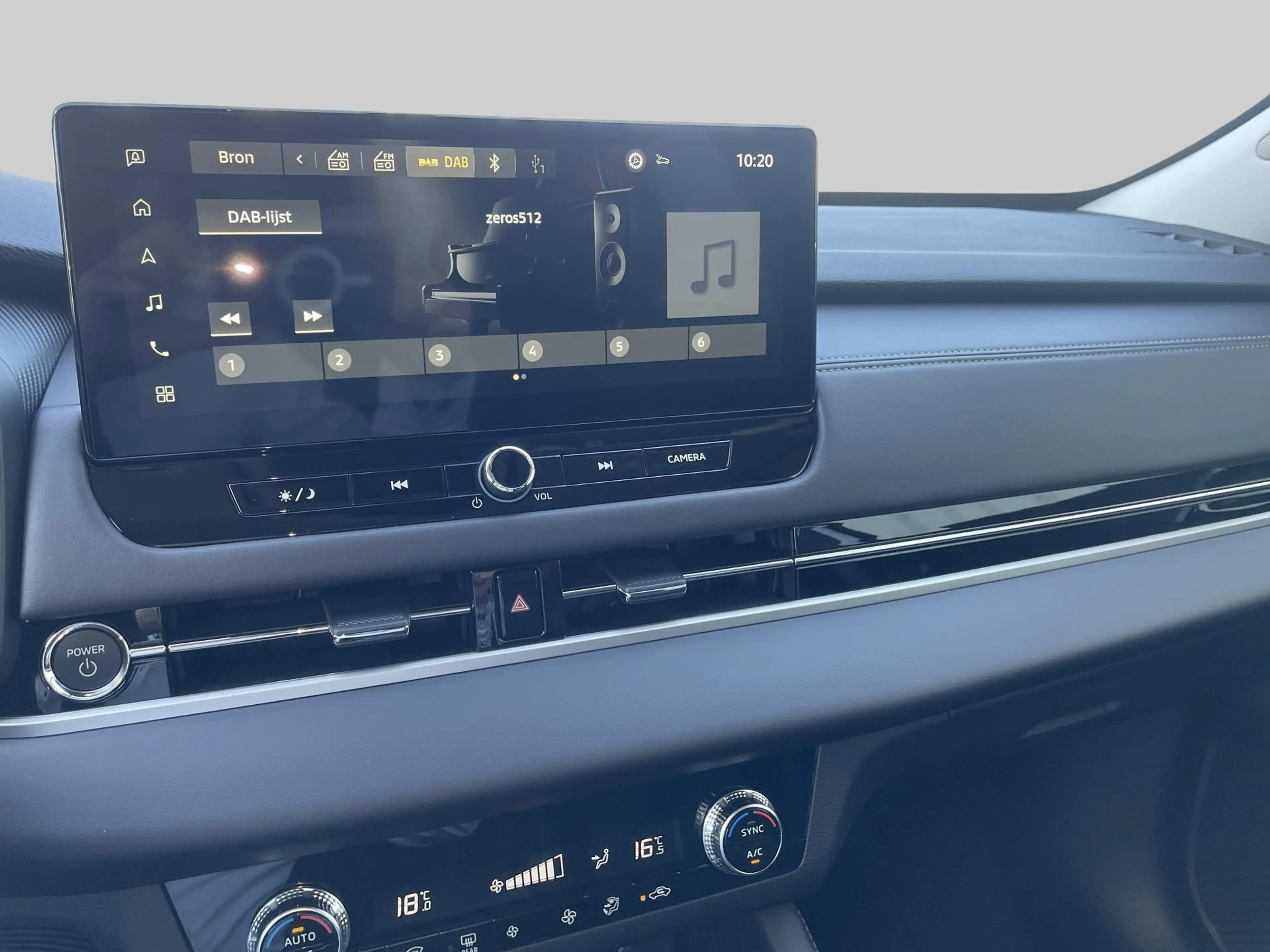 Mitsubishi Outlander 2.4 PHEV Pure AUTOMATIC — photo 5