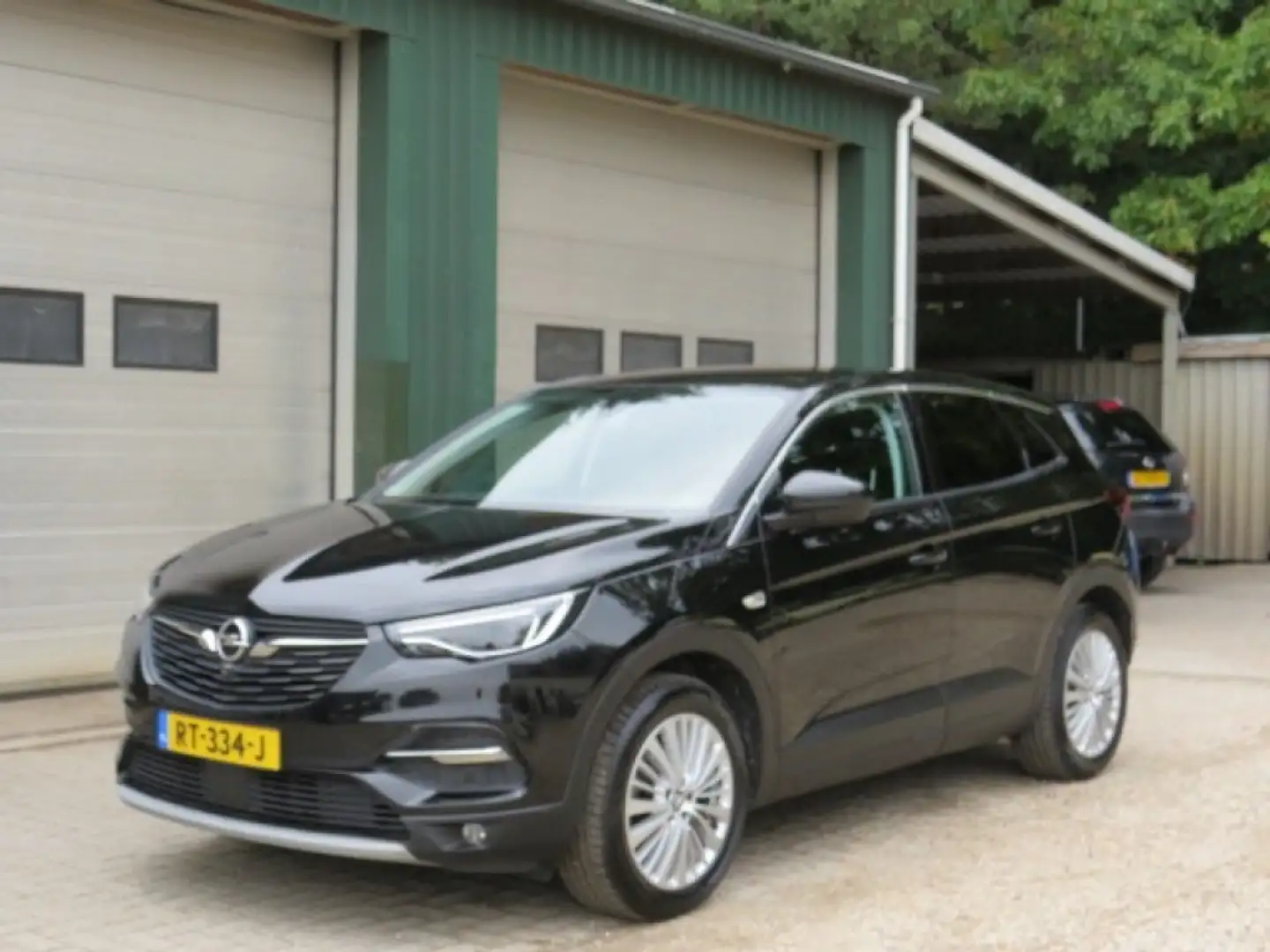 Opel Grandland X 1.2 TURBO BNS EXEC. Zwart - 2