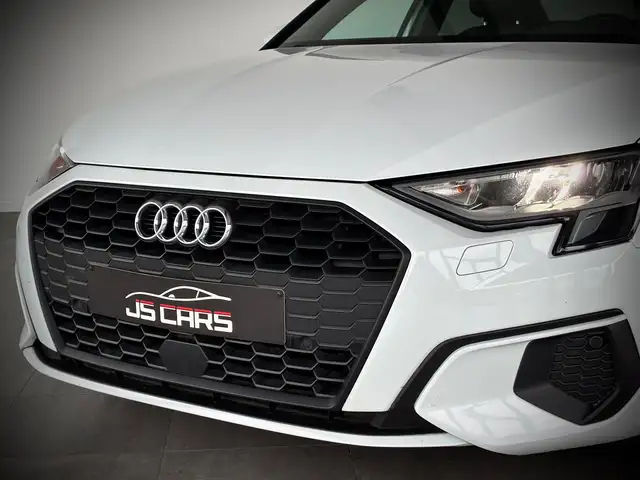 Audi A3 view 4