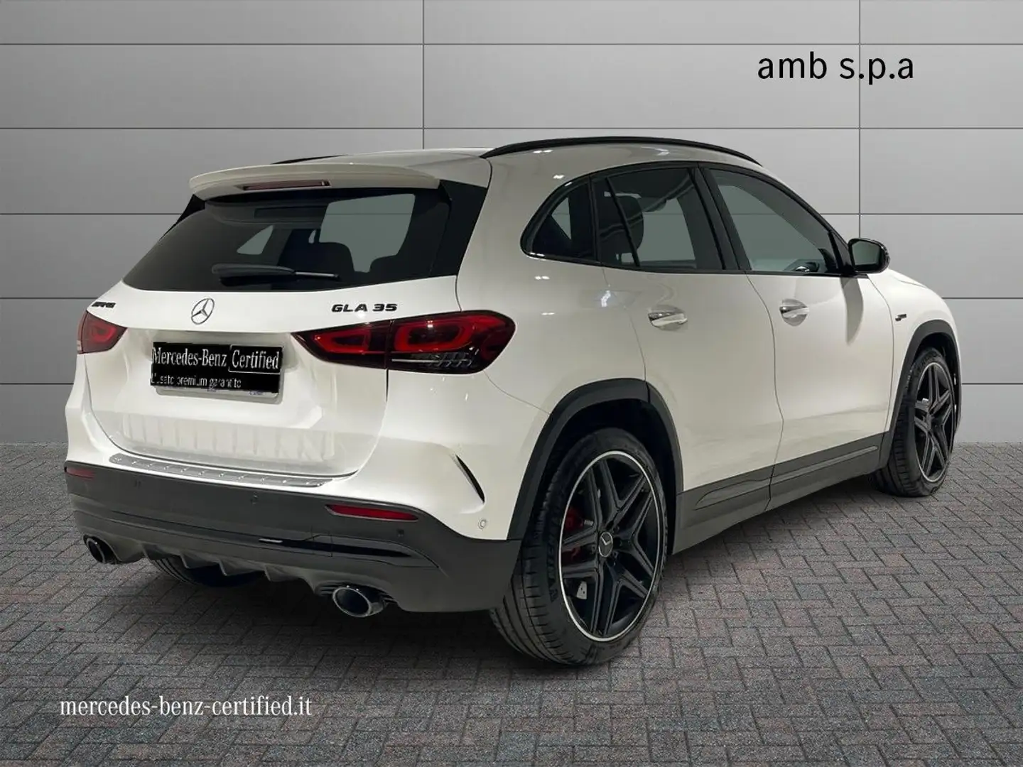 Mercedes-Benz GLA 35 AMG GLA 35 4Matic AMG Wit - 2