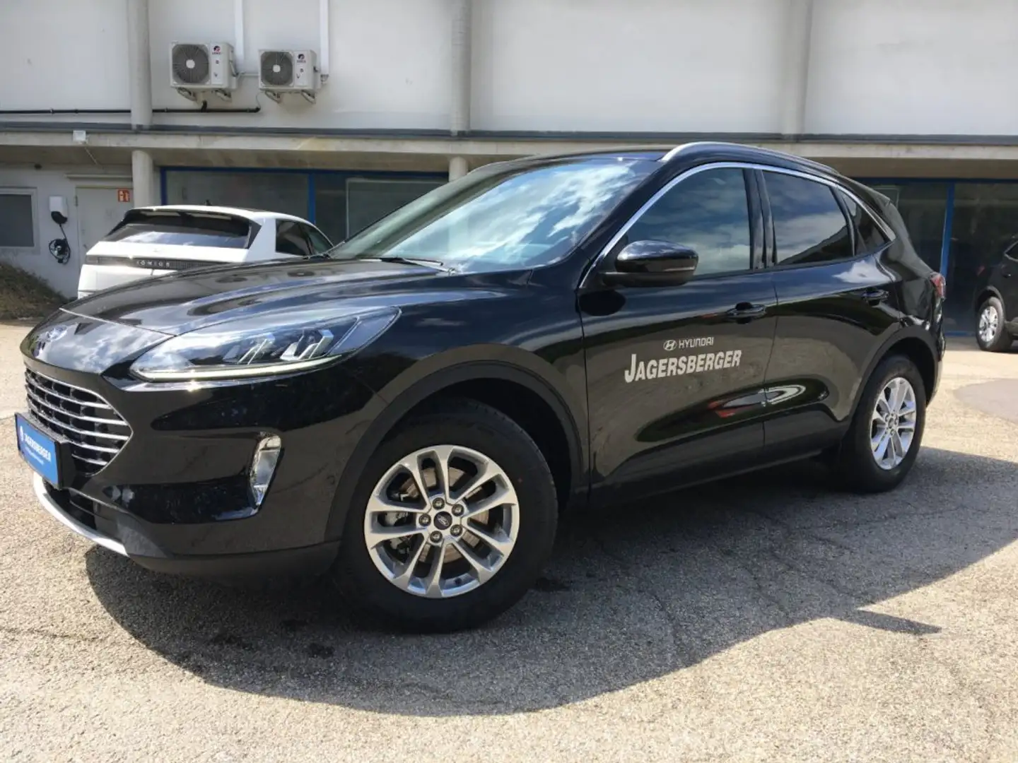 Ford Kuga 2,0 EcoBlue Hybrid Titanium Aut. Schwarz - 2