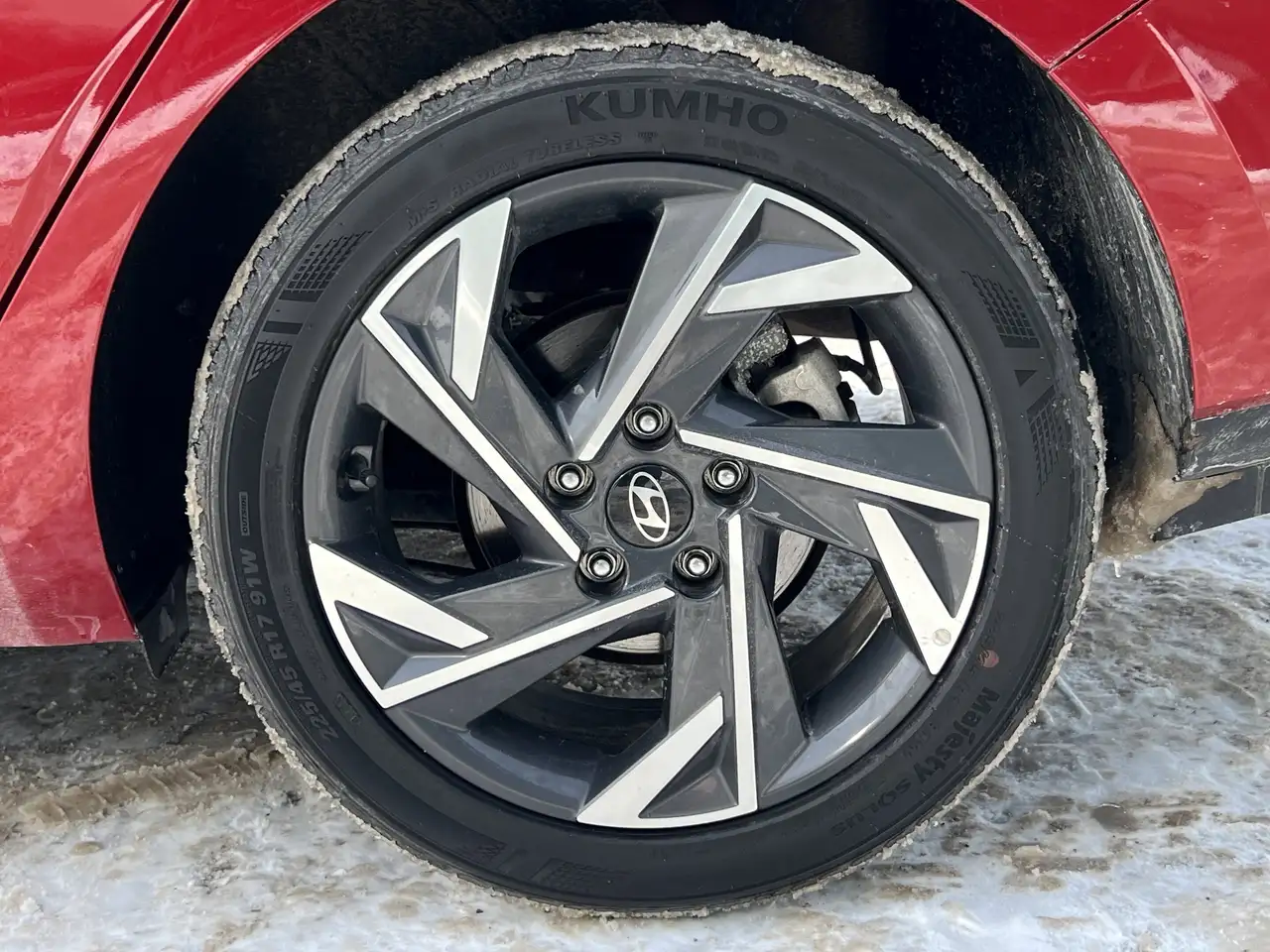 Hyundai ELANTRA снимка Hyundai ELANTRA