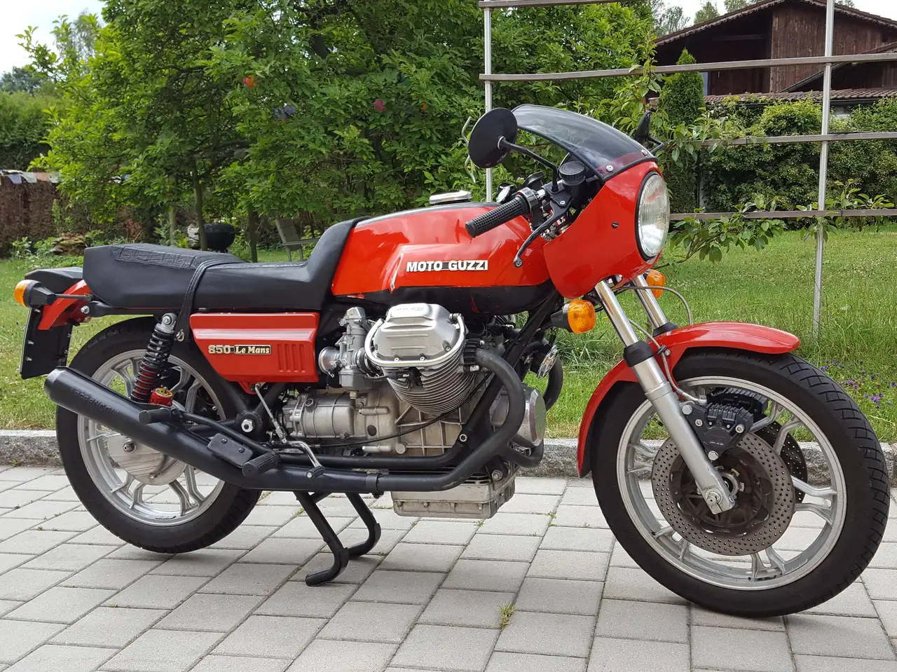Moto Guzzi Le Mans