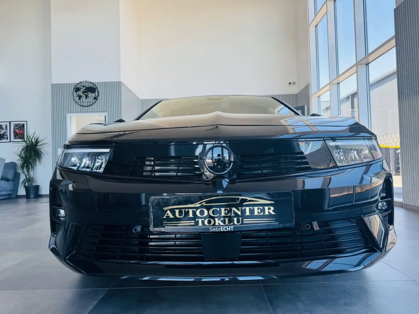 Opel Astra L Sports Automatik GS Tourer Schwarz - 2