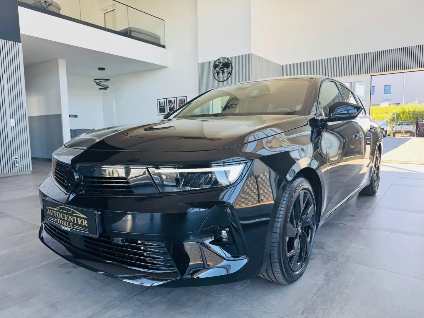 Opel Astra L Sports Automatik GS Tourer Schwarz - 1
