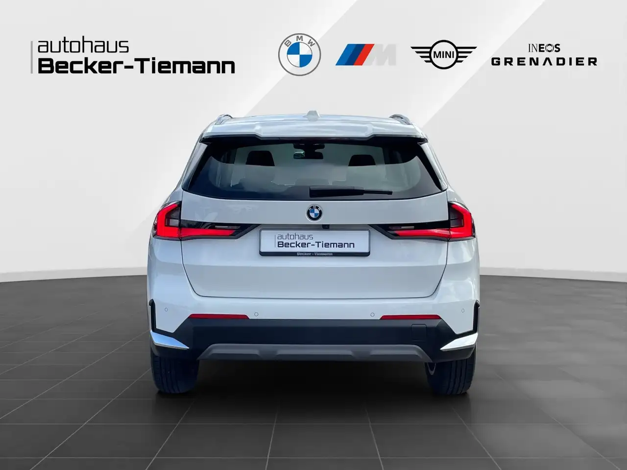 BMW X1 sDrive18d /AHK /Adap. LED /DA+ /PA + /HUD 5