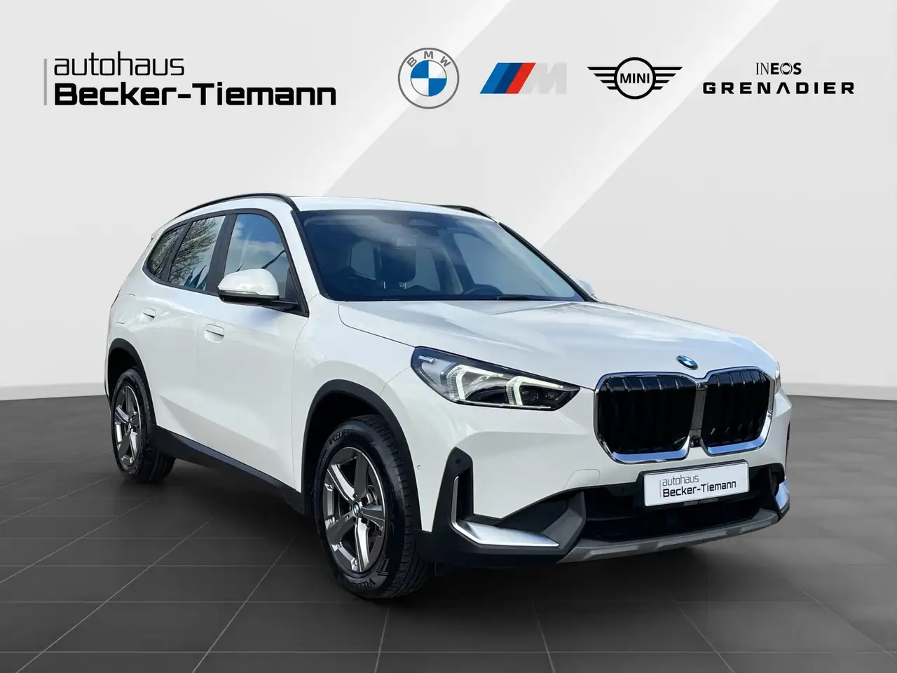 BMW X1 sDrive18d /AHK /Adap. LED /DA+ /PA + /HUD 7