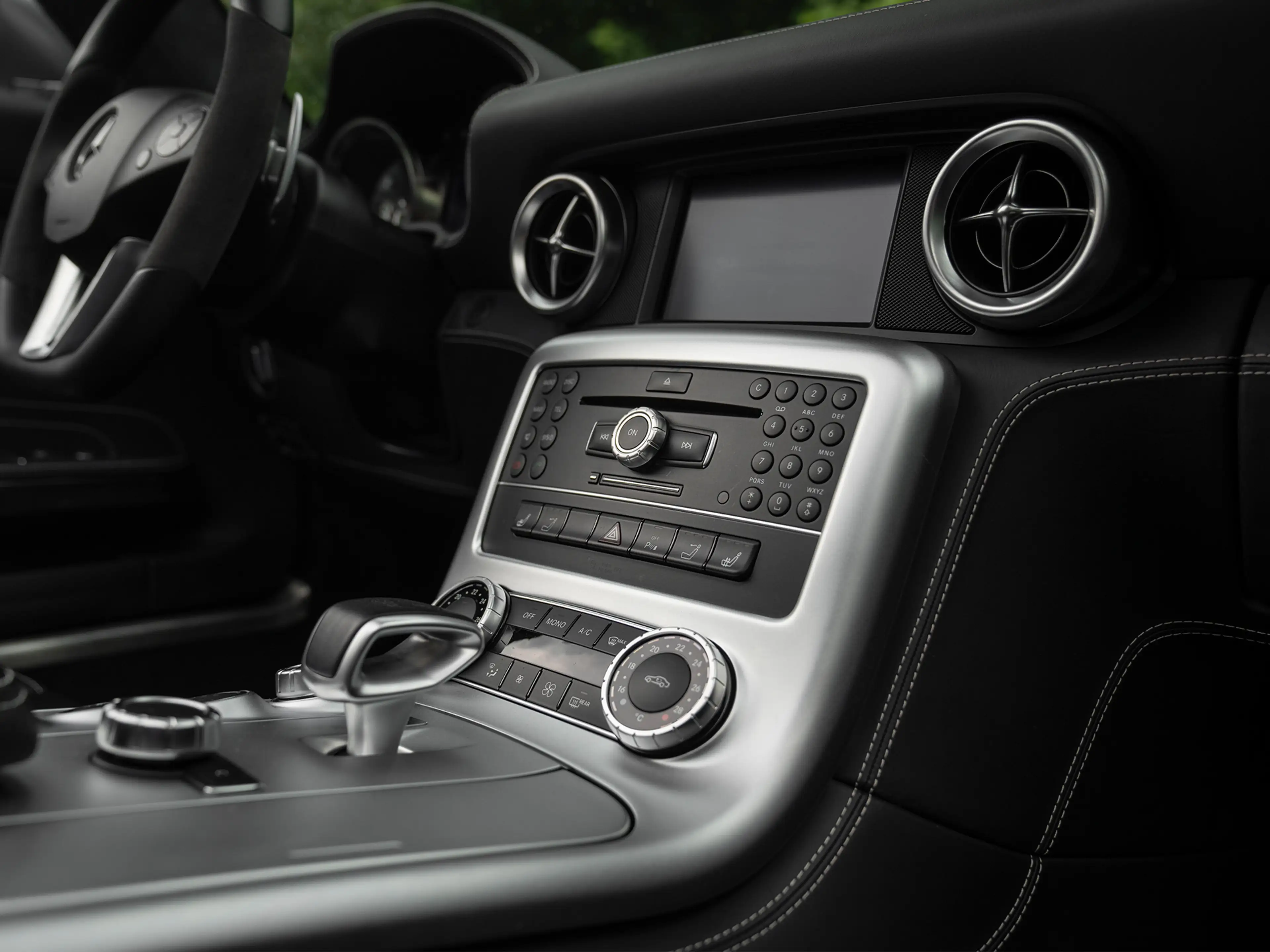 Mercedes-Benz SLS Roadster 6.3 AMG | Luggage set | Dealer onderhoude — photo 43