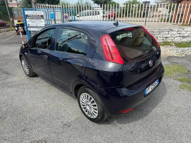 Fiat Punto view 2
