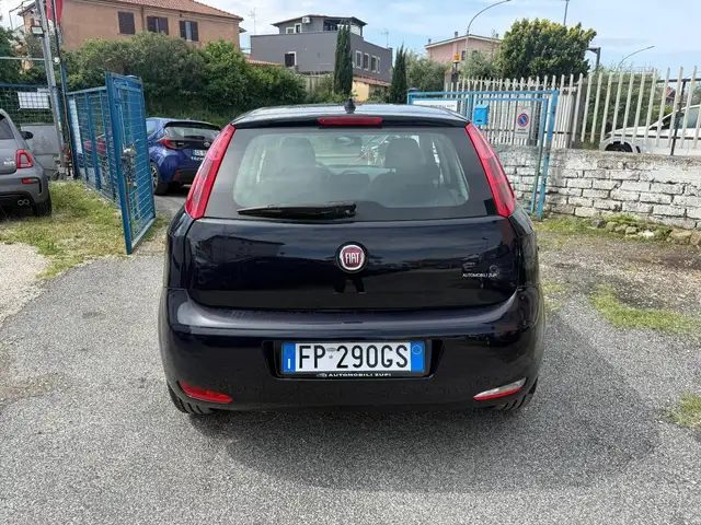 Fiat Punto view 3