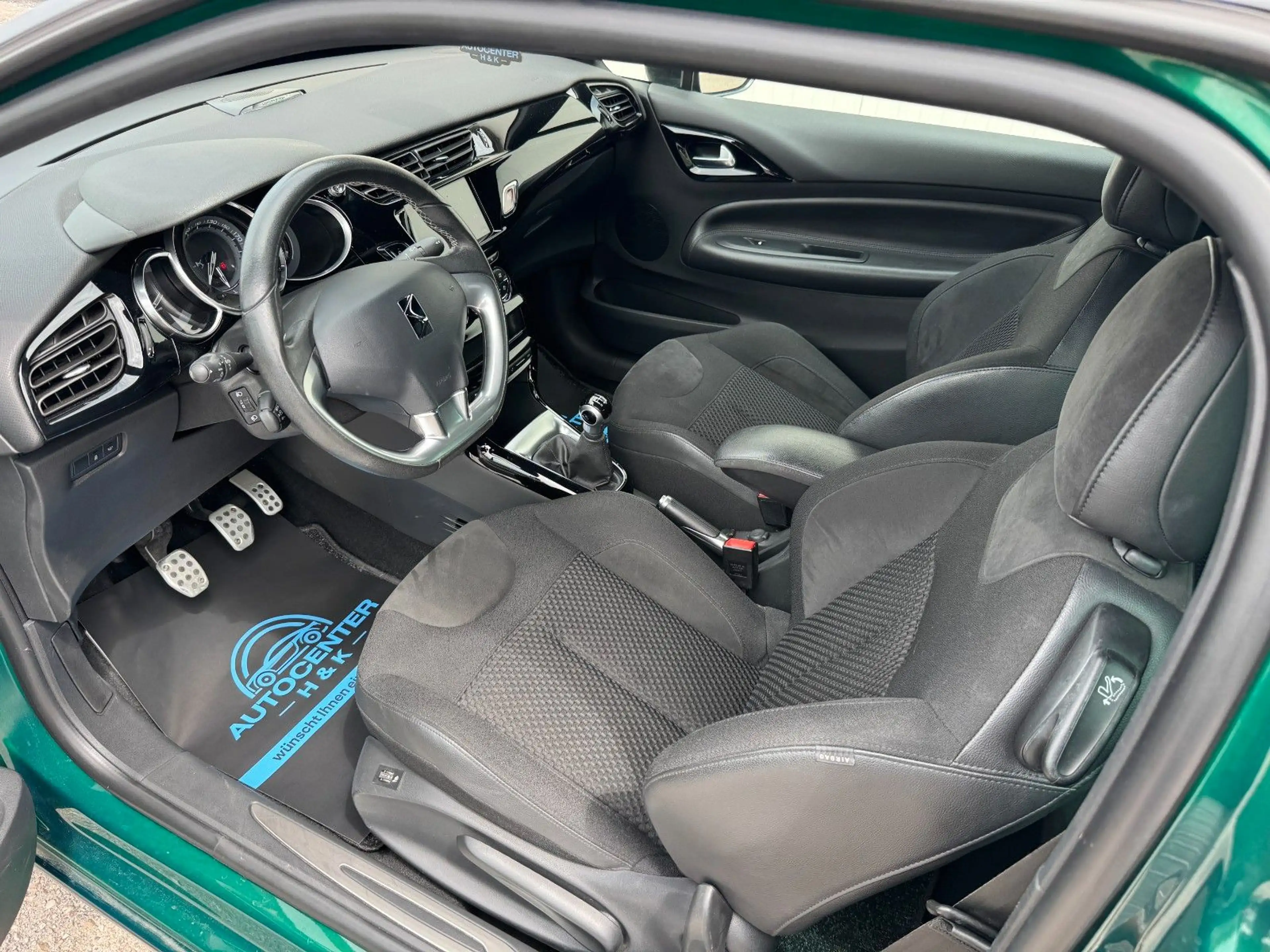 DS Automobiles DS 3 Cabrio So Chic *NAVI*LED*SHZ*KAM* — photo 11
