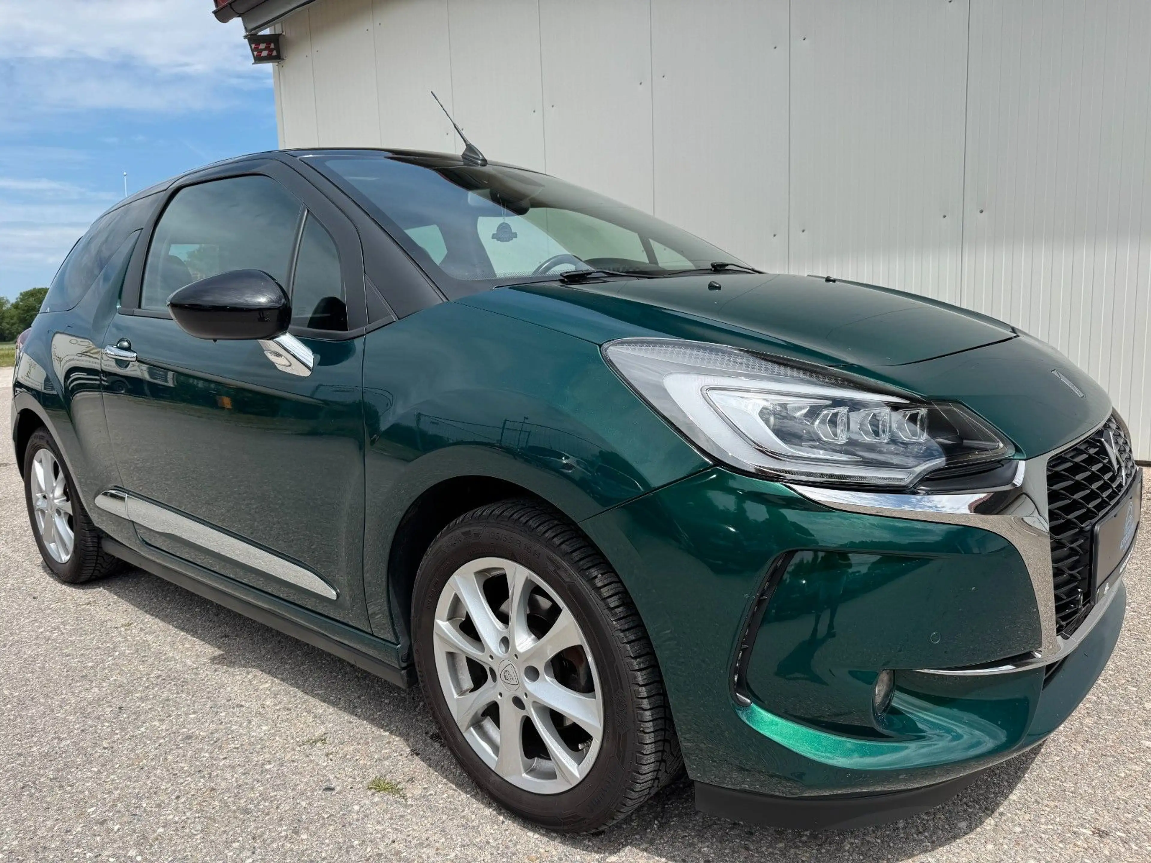 DS Automobiles DS 3 Cabrio So Chic *NAVI*LED*SHZ*KAM* — photo 2
